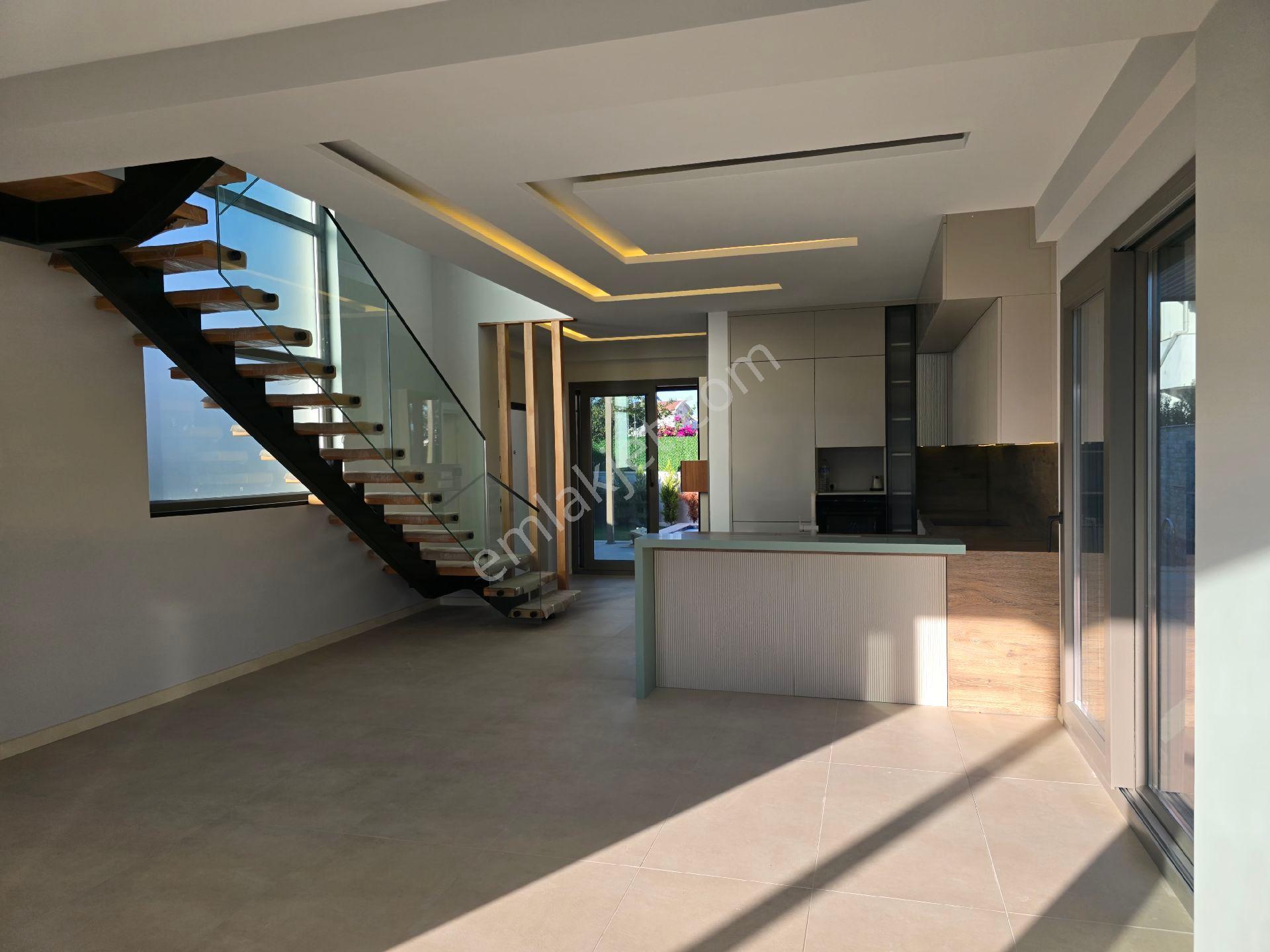Kuşadası Davutlarda Tek Müstakil Bağımsız Özel Havuzlu 3+1 165m2 Lux Villa - Görsel 27