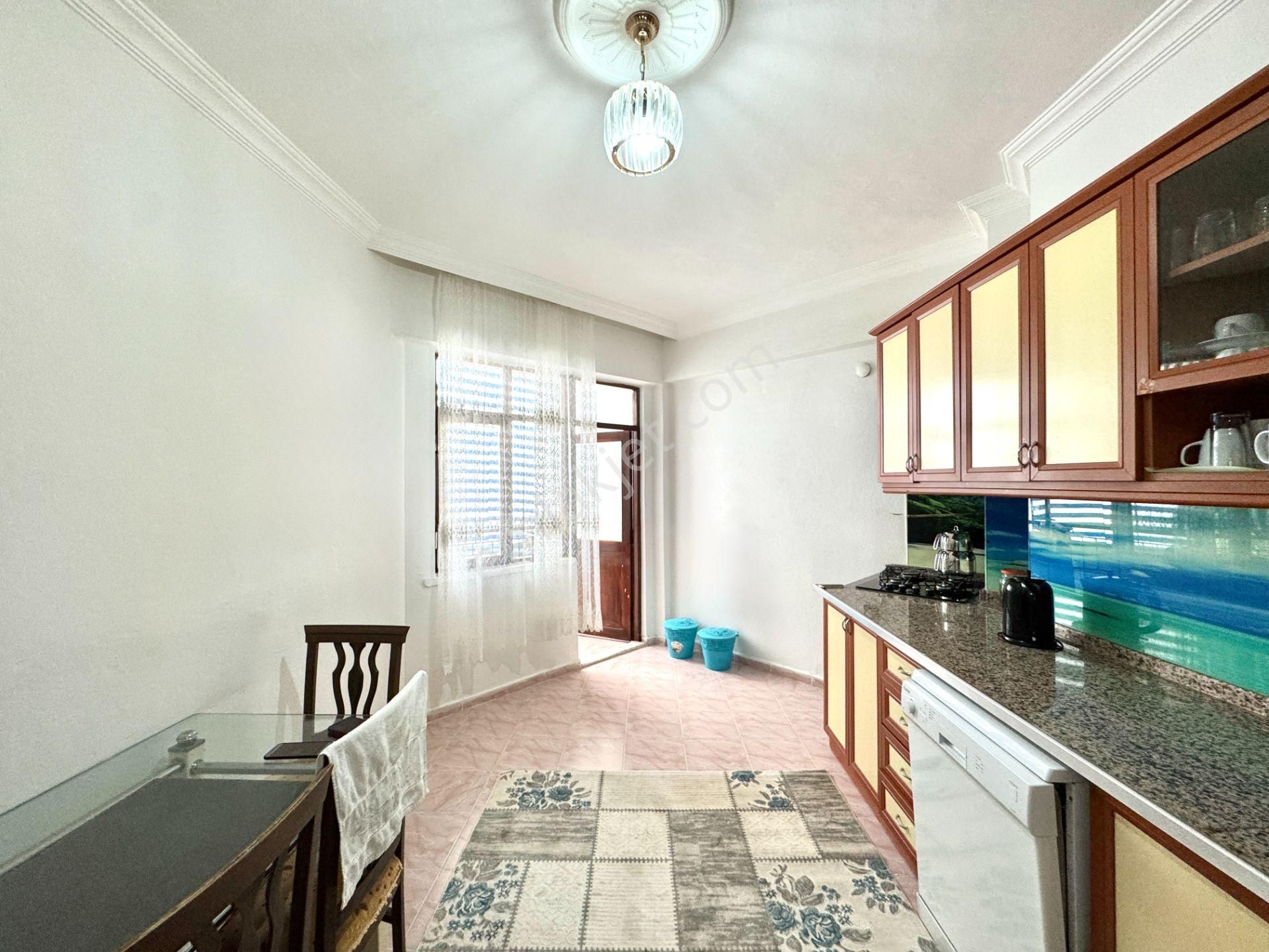 Tramvay Yolu Yakını Asansörlü Geniş Kullanışlı Fırsat 3+1 Daire - Görsel 8