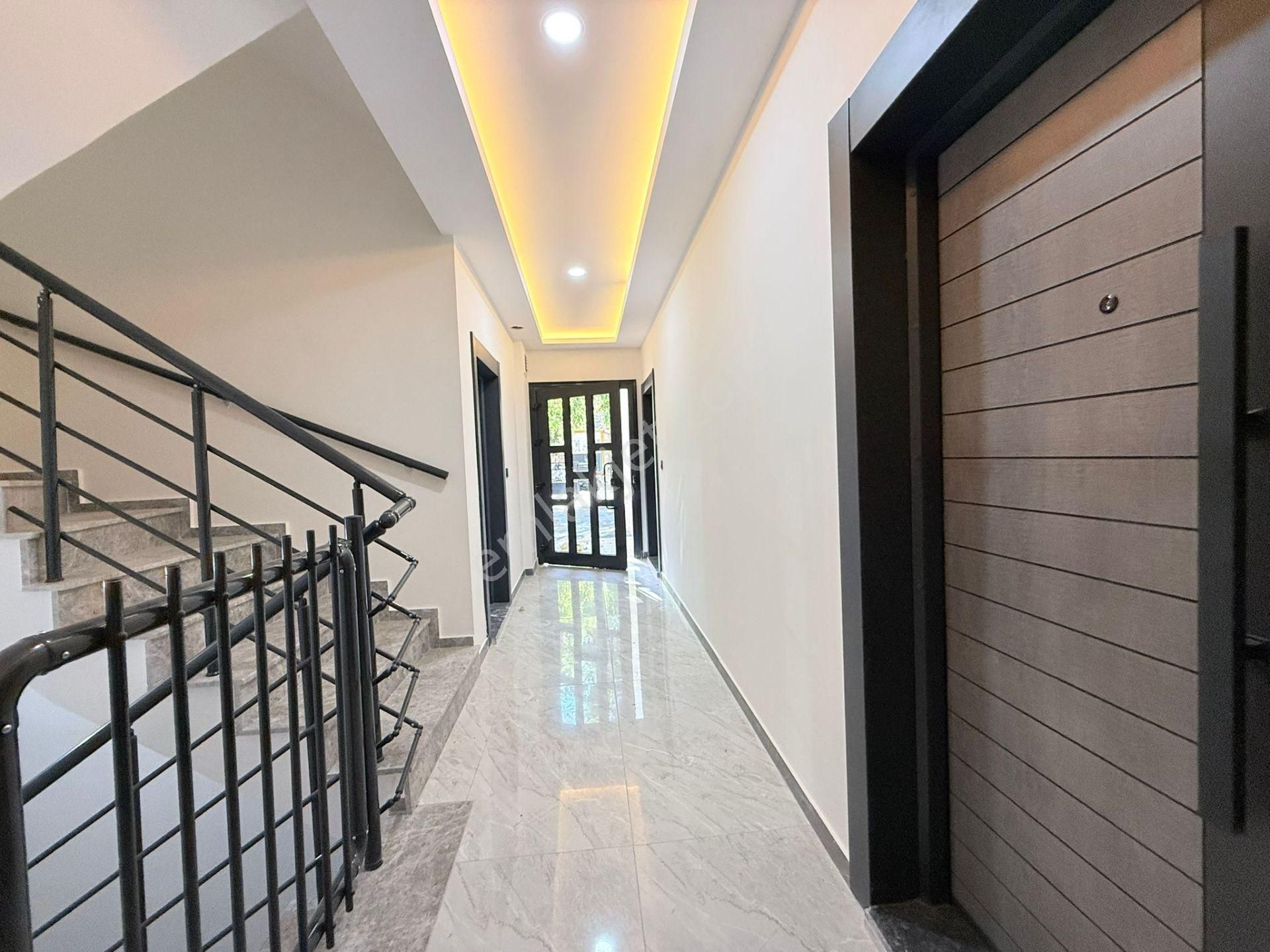 Kuşadasında Satılık-merkezı Konumlu-güvenlık-havuz-bahçe-otopark-yerden Isıtma-lüx-1+1-akıllı Ev - Görsel 32