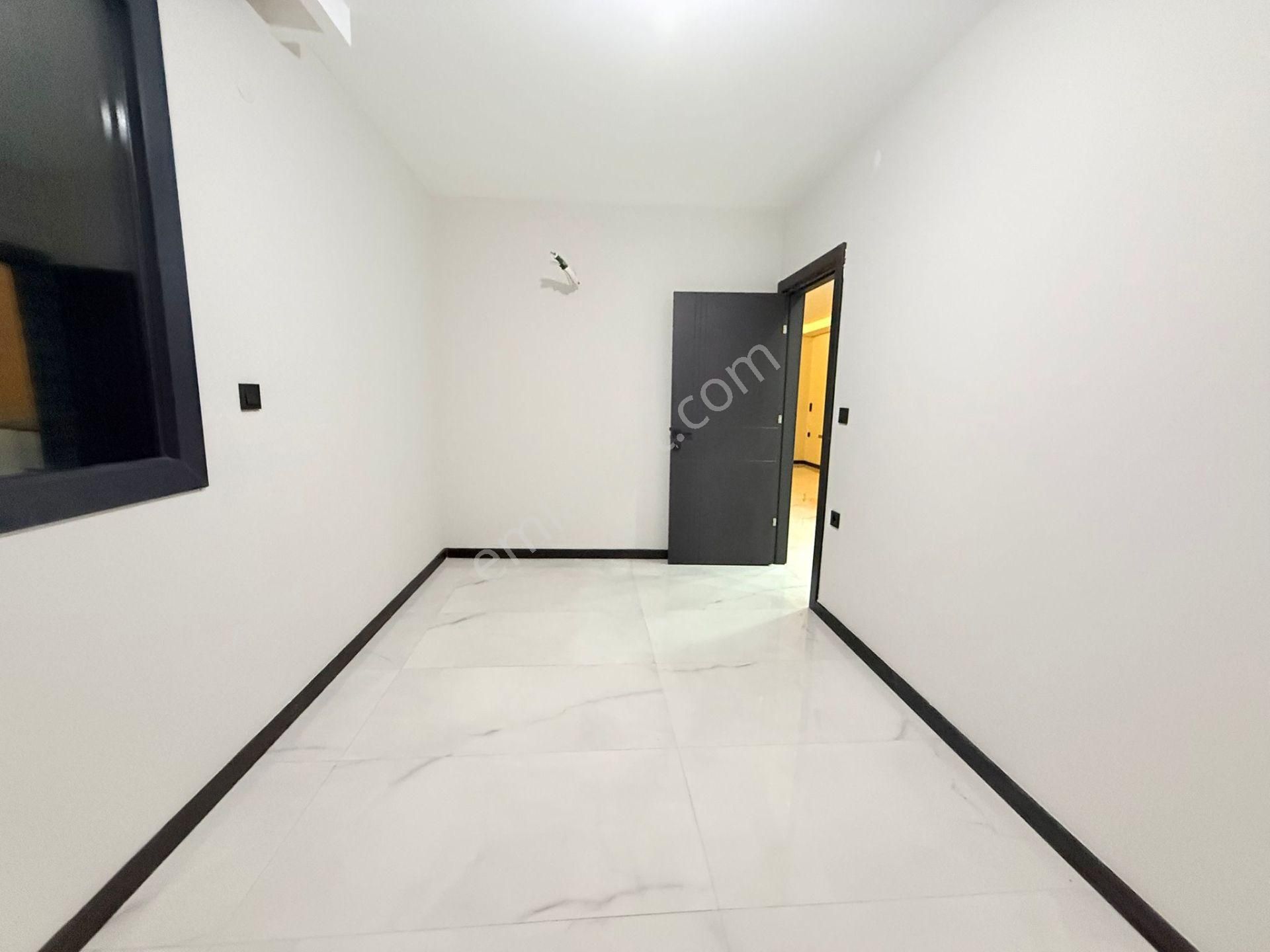 Kuşadasında Satılık-merkezı Konumlu-güvenlık-havuz-bahçe-otopark-yerden Isıtma-lüx-1+1-akıllı Ev - Görsel 25