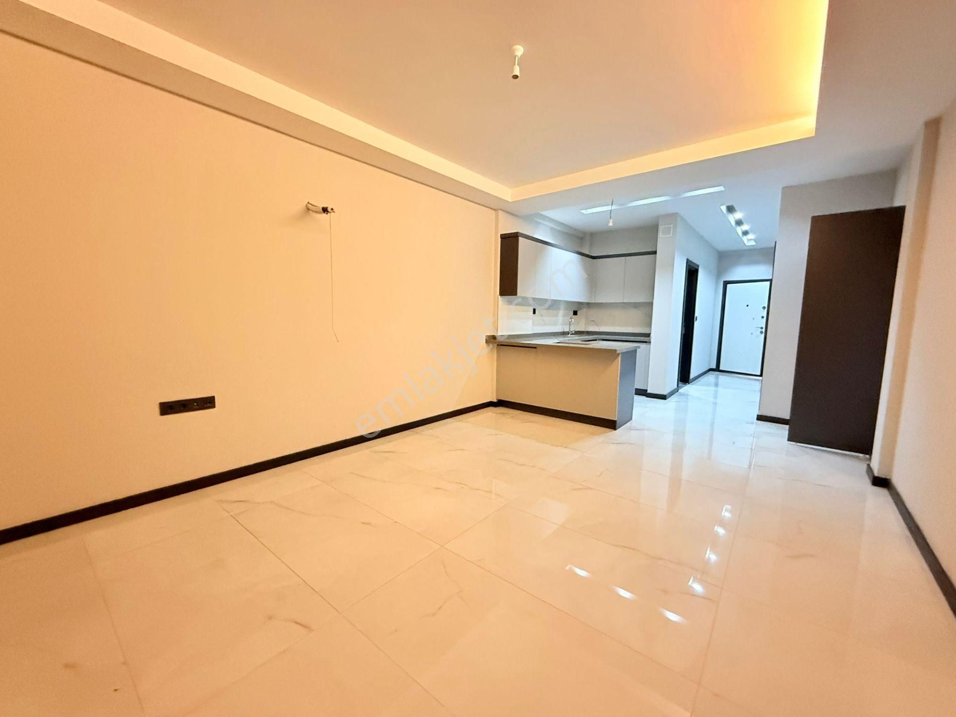 Kuşadasında Satılık-merkezı Konumlu-güvenlık-havuz-bahçe-otopark-yerden Isıtma-lüx-1+1-akıllı Ev - Görsel 8