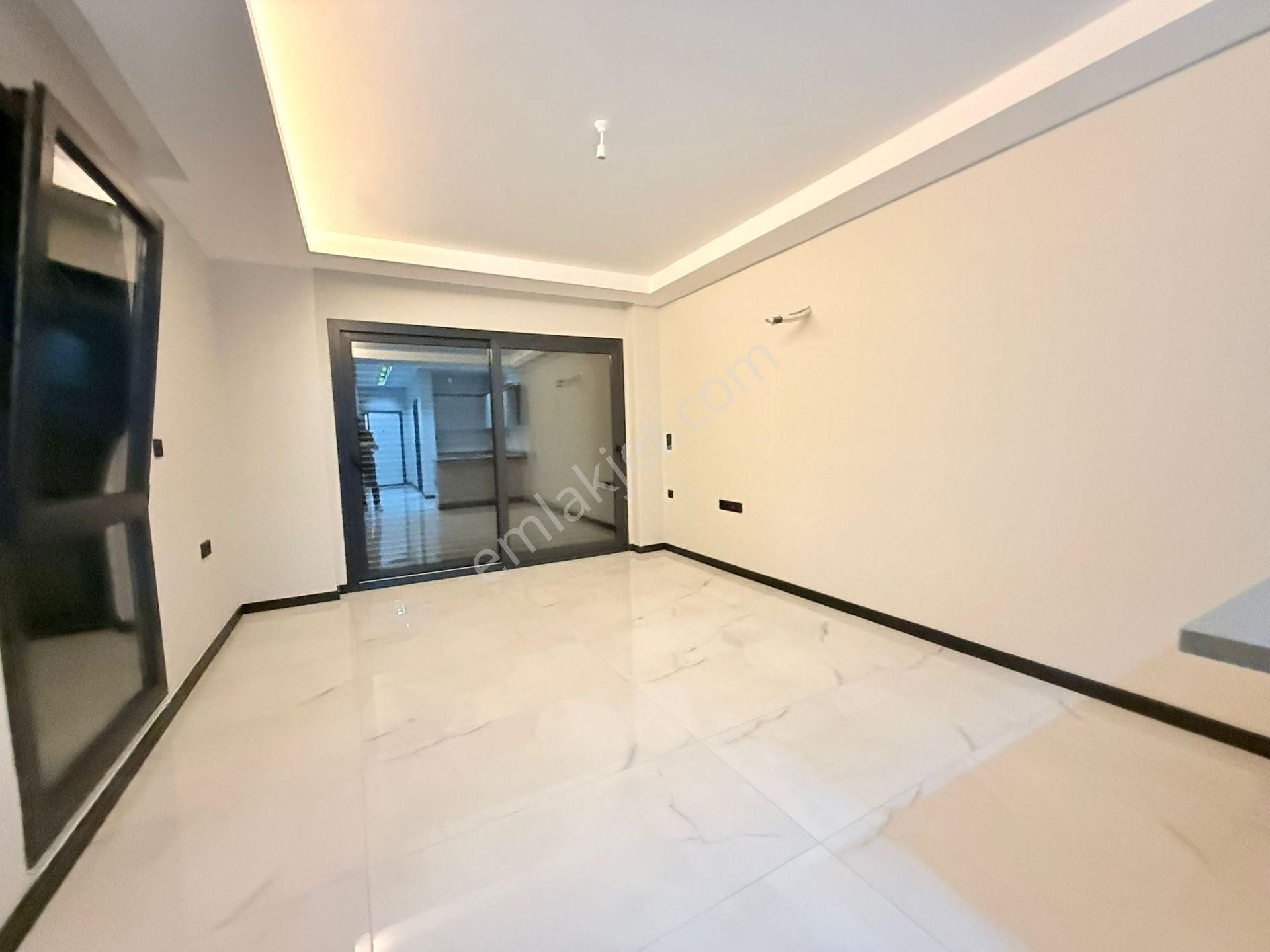 Kuşadasında Satılık-merkezı Konumlu-güvenlık-havuz-bahçe-otopark-yerden Isıtma-lüx-1+1-akıllı Ev - Görsel 7