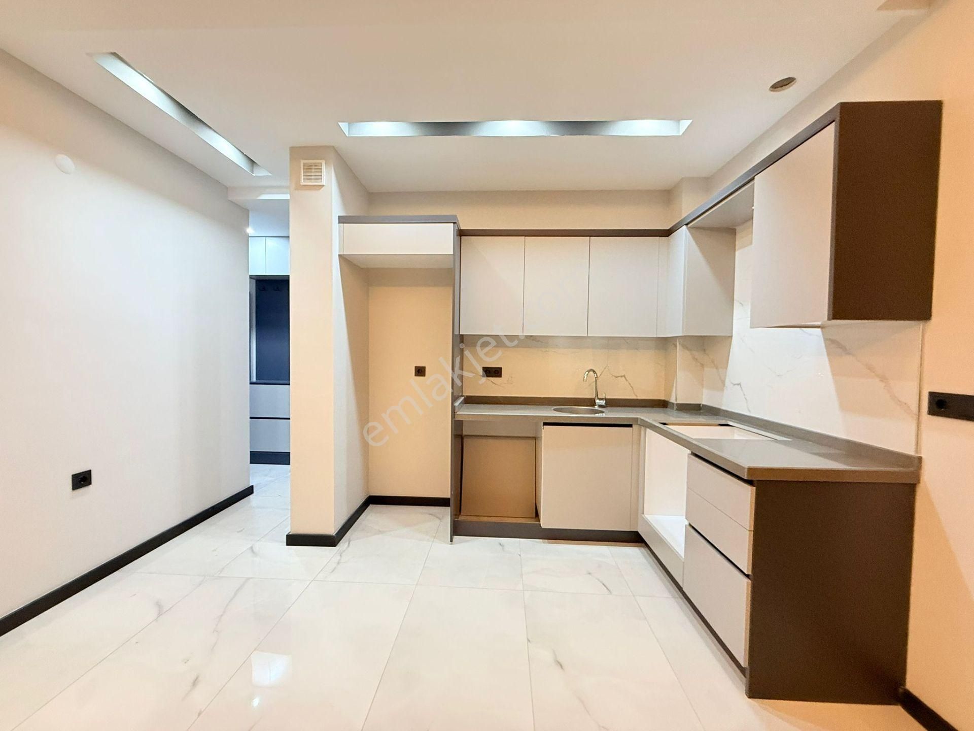 Kuşadasında Satılık-merkezı Konumlu-güvenlık-havuz-bahçe-otopark-yerden Isıtma-lüx-1+1-akıllı Ev - Görsel 20