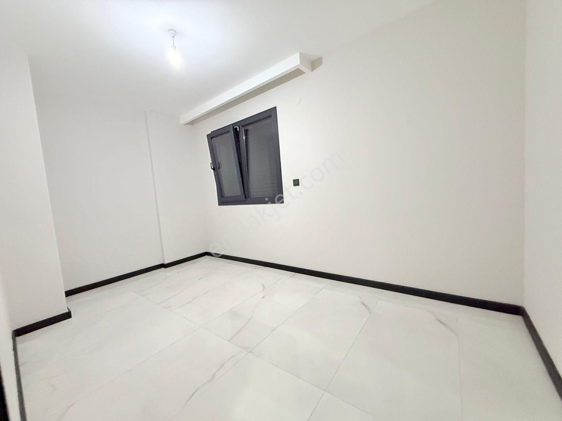 Kuşadasında Satılık-merkezı Konumlu-güvenlık-havuz-bahçe-otopark-yerden Isıtma-lüx-1+1-akıllı Ev - Görsel 18