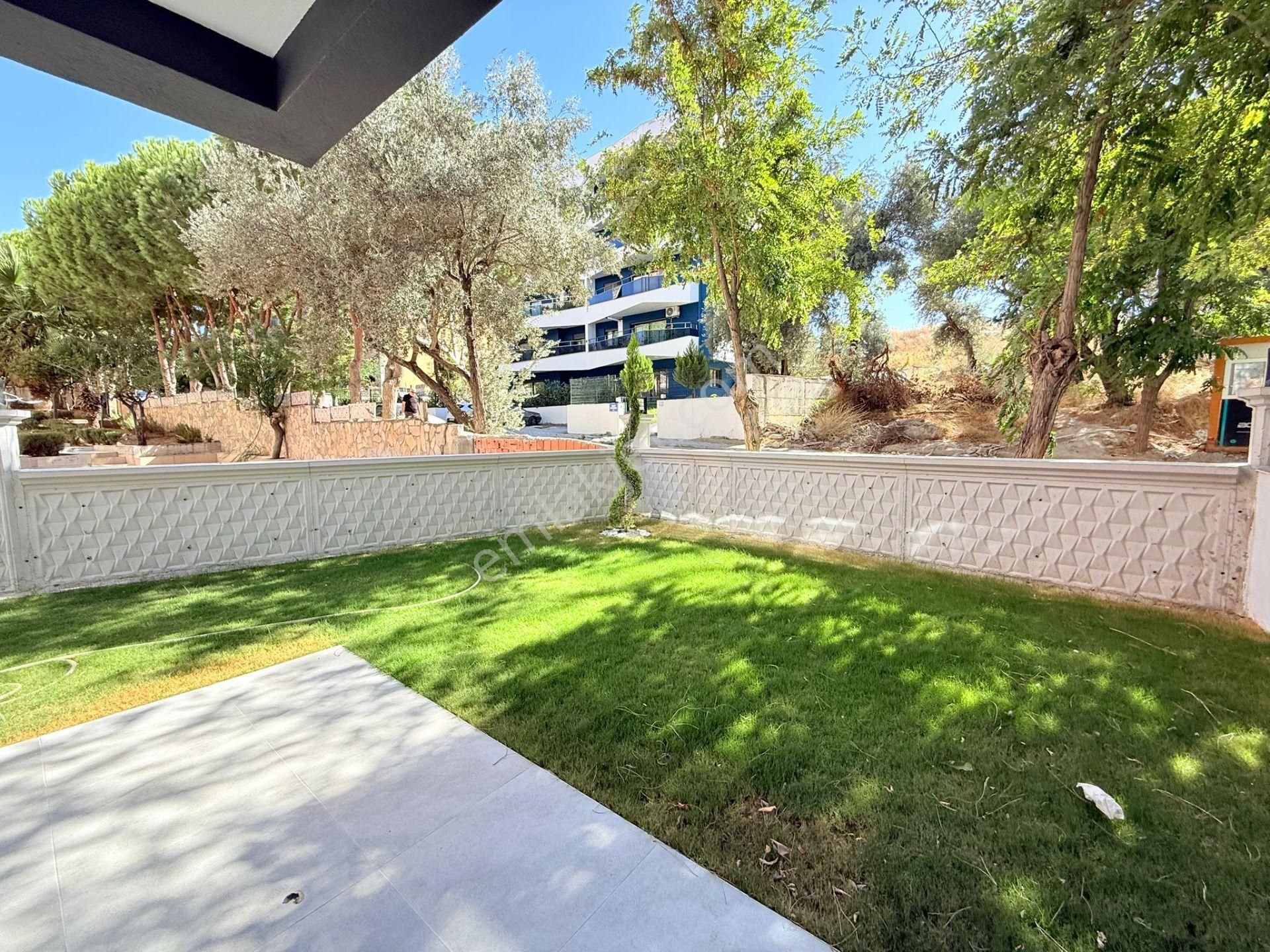 Kuşadasında Satılık-merkezı Konumlu-güvenlık-havuz-bahçe-otopark-yerden Isıtma-lüx-1+1-akıllı Ev - Görsel 26