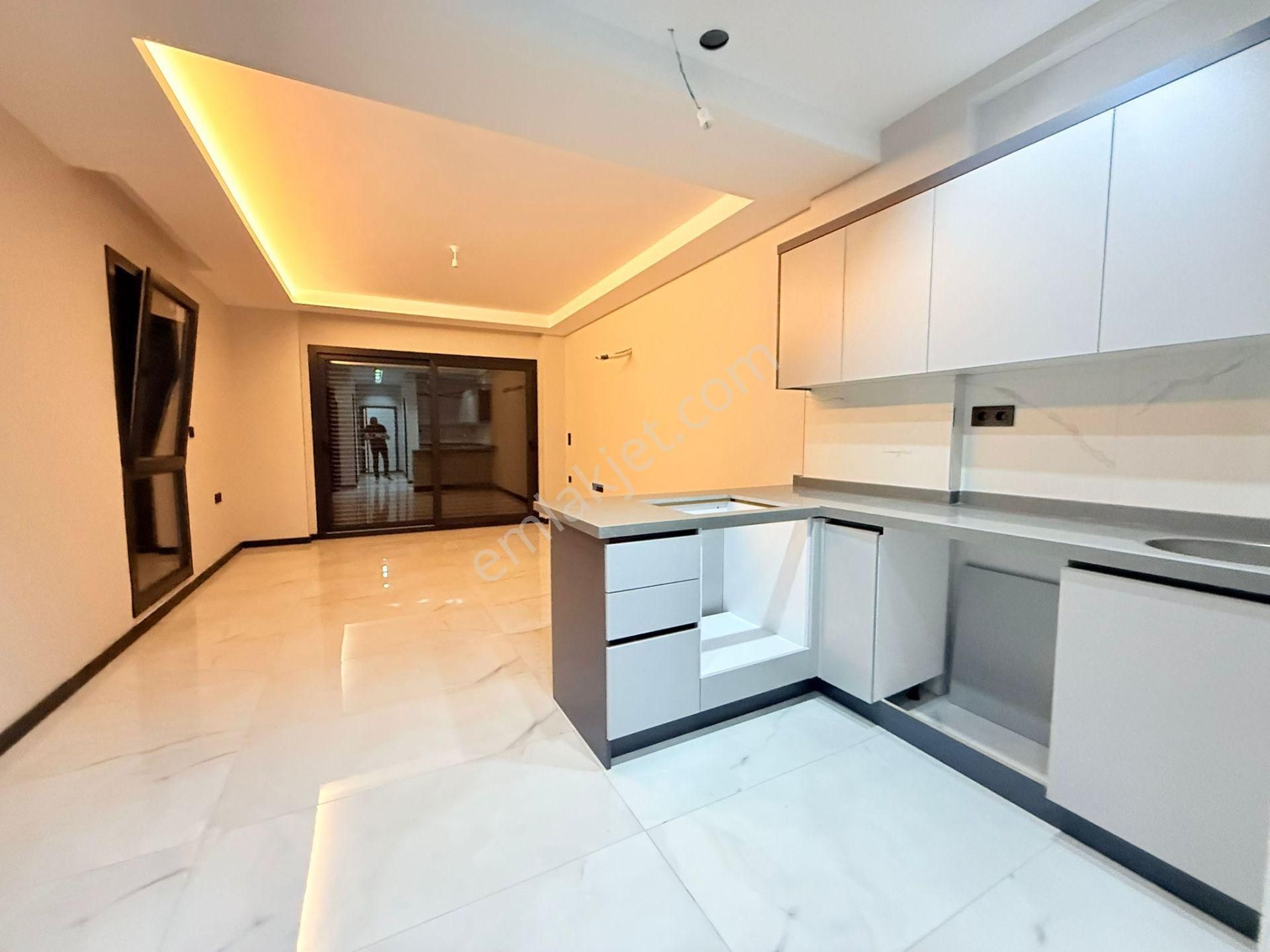 Kuşadasında Satılık-merkezı Konumlu-güvenlık-havuz-bahçe-otopark-yerden Isıtma-lüx-1+1-akıllı Ev - Görsel 23