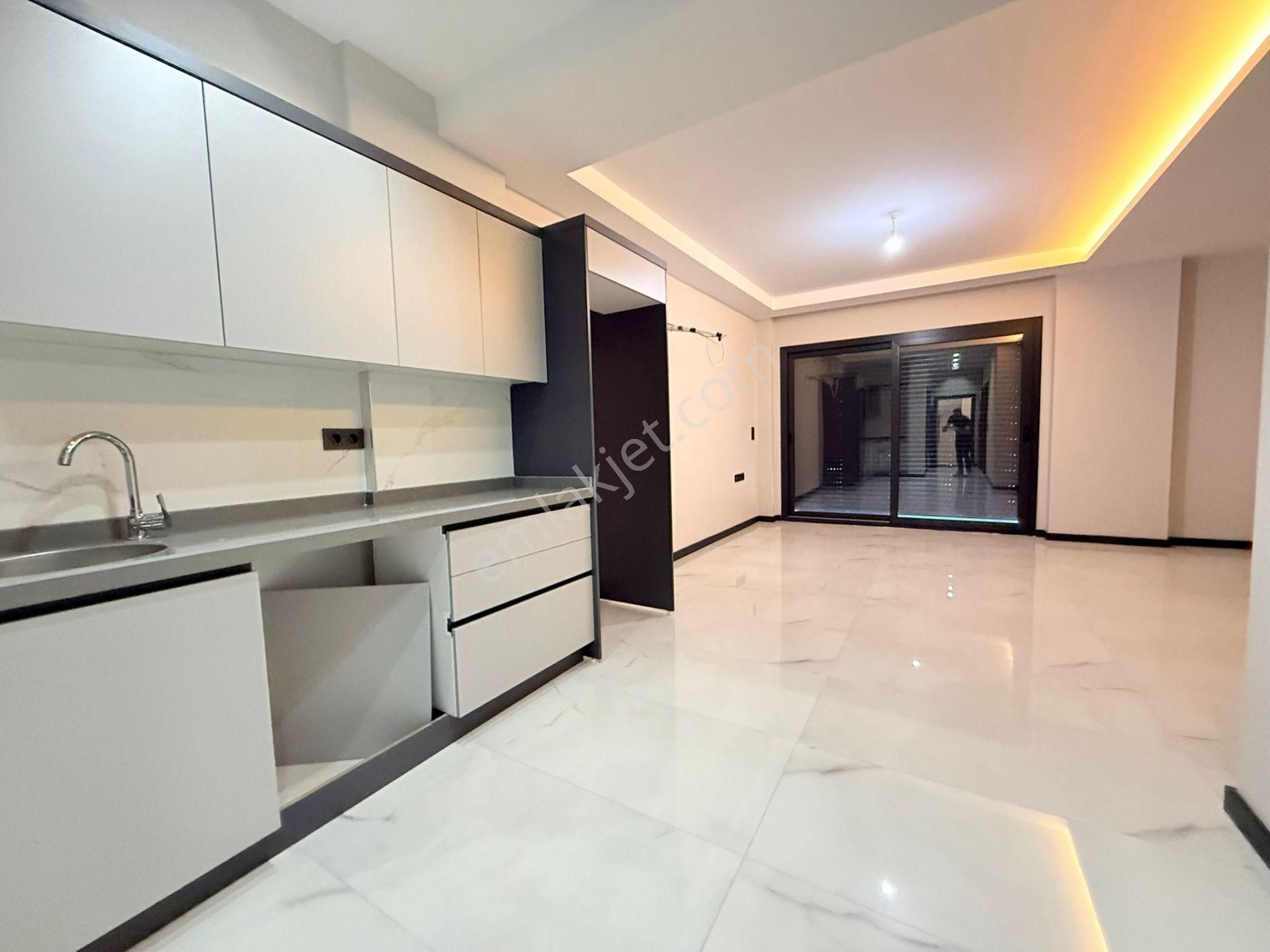 Kuşadasında Satılık-merkezı Konumlu-güvenlık-havuz-bahçe-otopark-yerden Isıtma-lüx-2+1-akıllı Ev - Görsel 19