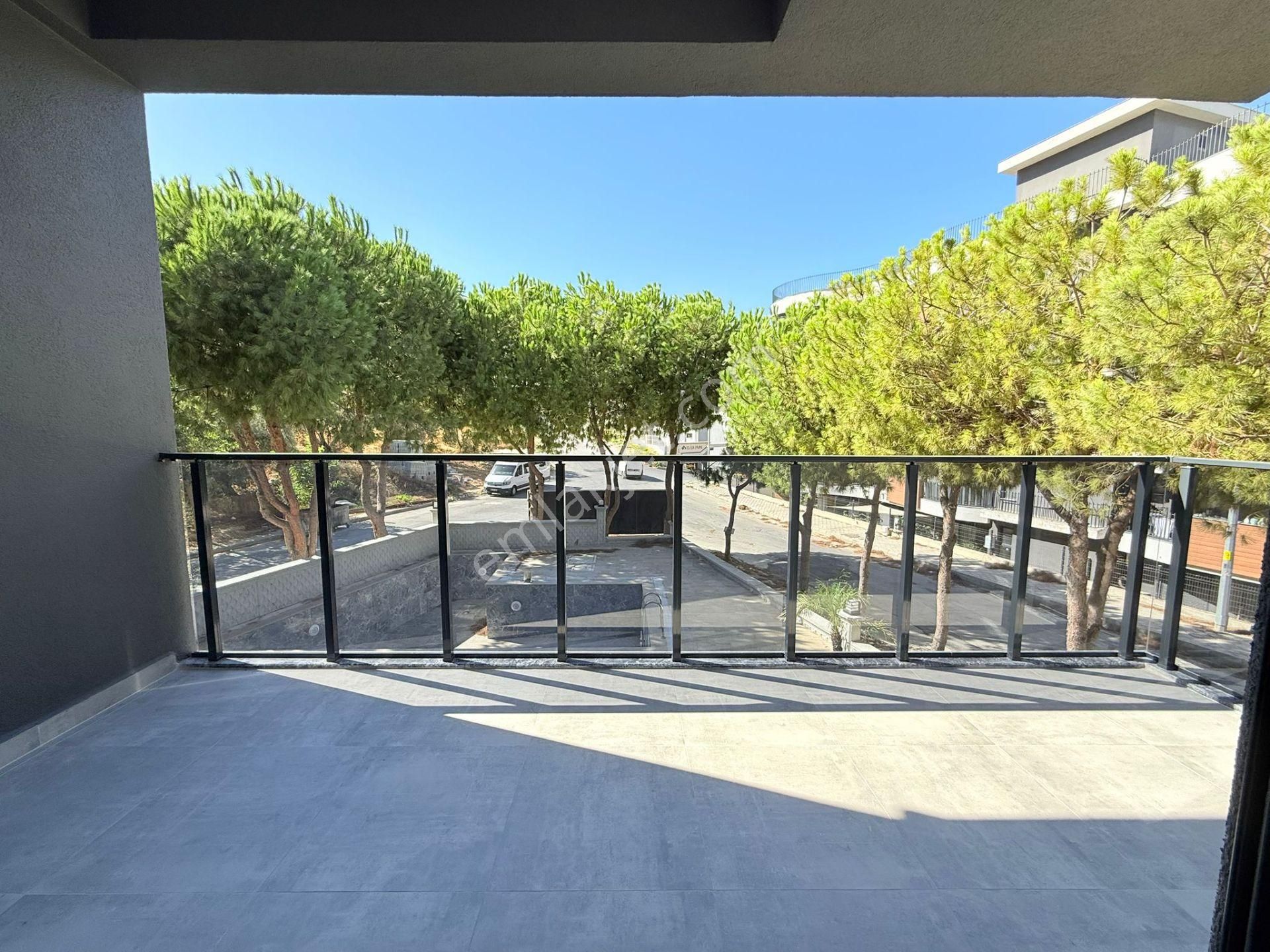 Kuşadasında Satılık-merkezı Konumlu-güvenlık-havuz-bahçe-otopark-yerden Isıtma-lüx-2+1-akıllı Ev - Görsel 35