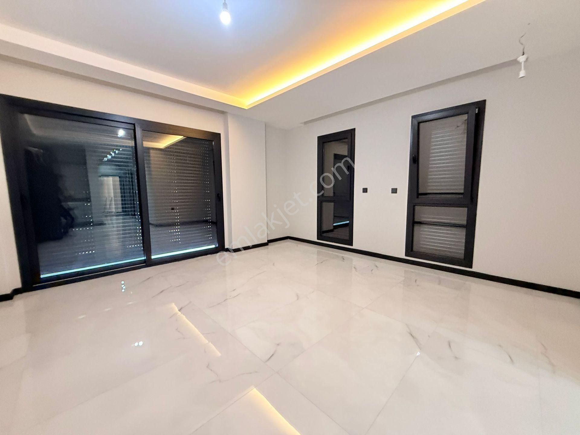 Kuşadasında Satılık-merkezı Konumlu-güvenlık-havuz-bahçe-otopark-yerden Isıtma-lüx-2+1-akıllı Ev - Görsel 8