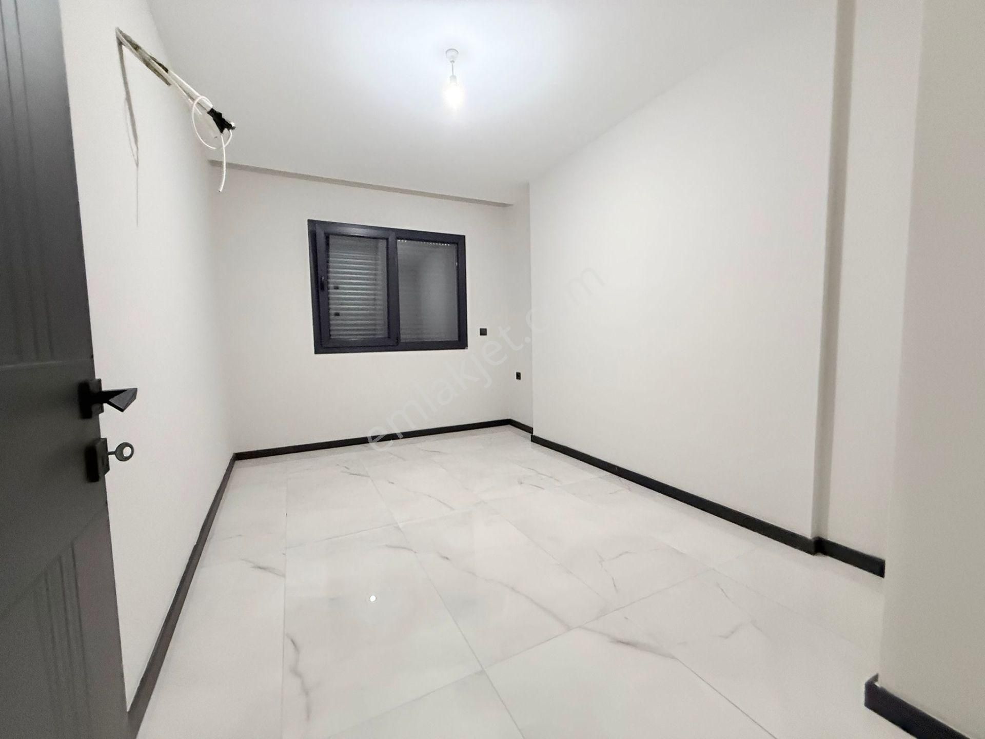 Kuşadasında Satılık-merkezı Konumlu-güvenlık-havuz-bahçe-otopark-yerden Isıtma-lüx-2+1-akıllı Ev - Görsel 21