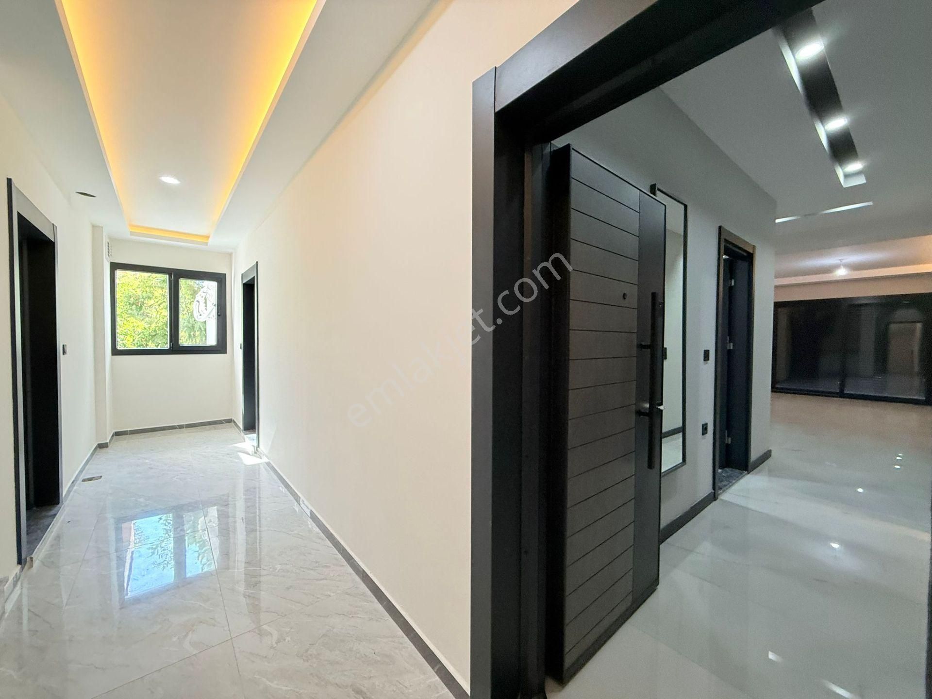 Kuşadasında Satılık-merkezı Konumlu-güvenlık-havuz-bahçe-otopark-yerden Isıtma-lüx-2+1-akıllı Ev - Görsel 30