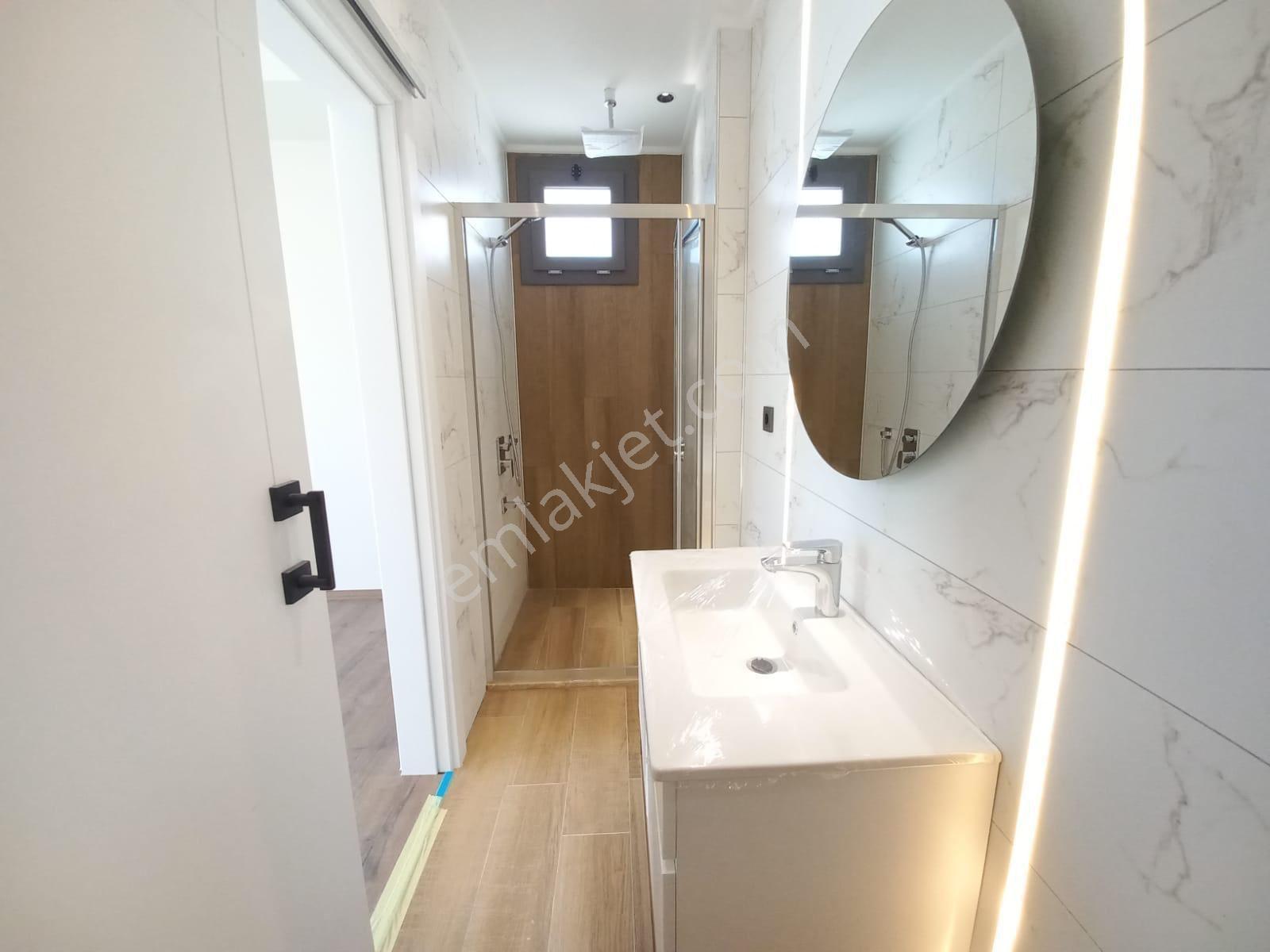Kuşadası Davutlarda 3+1 150m2 Özel Havuzlu Özel Otoparklı Lux Yerden Isıtmalı V - Görsel 12