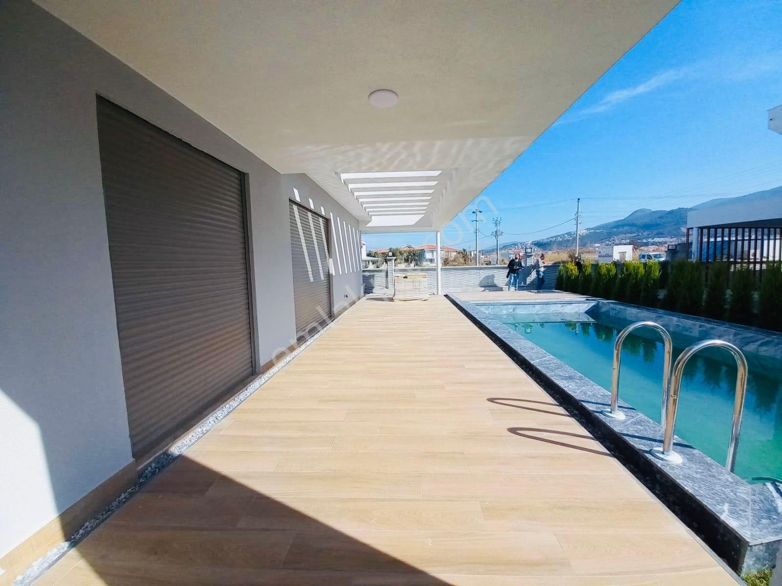 Kuşadası Davutlarda 3+1 150m2 Özel Havuzlu Özel Otoparklı Lux Yerden Isıtmalı V - Görsel 27