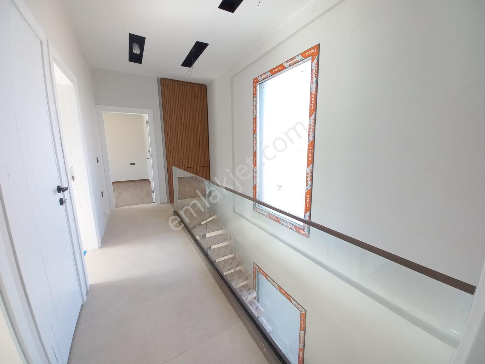 Kuşadası Davutlarda 3+1 150m2 Özel Havuzlu Özel Otoparklı Lux Yerden Isıtmalı V - Görsel 32