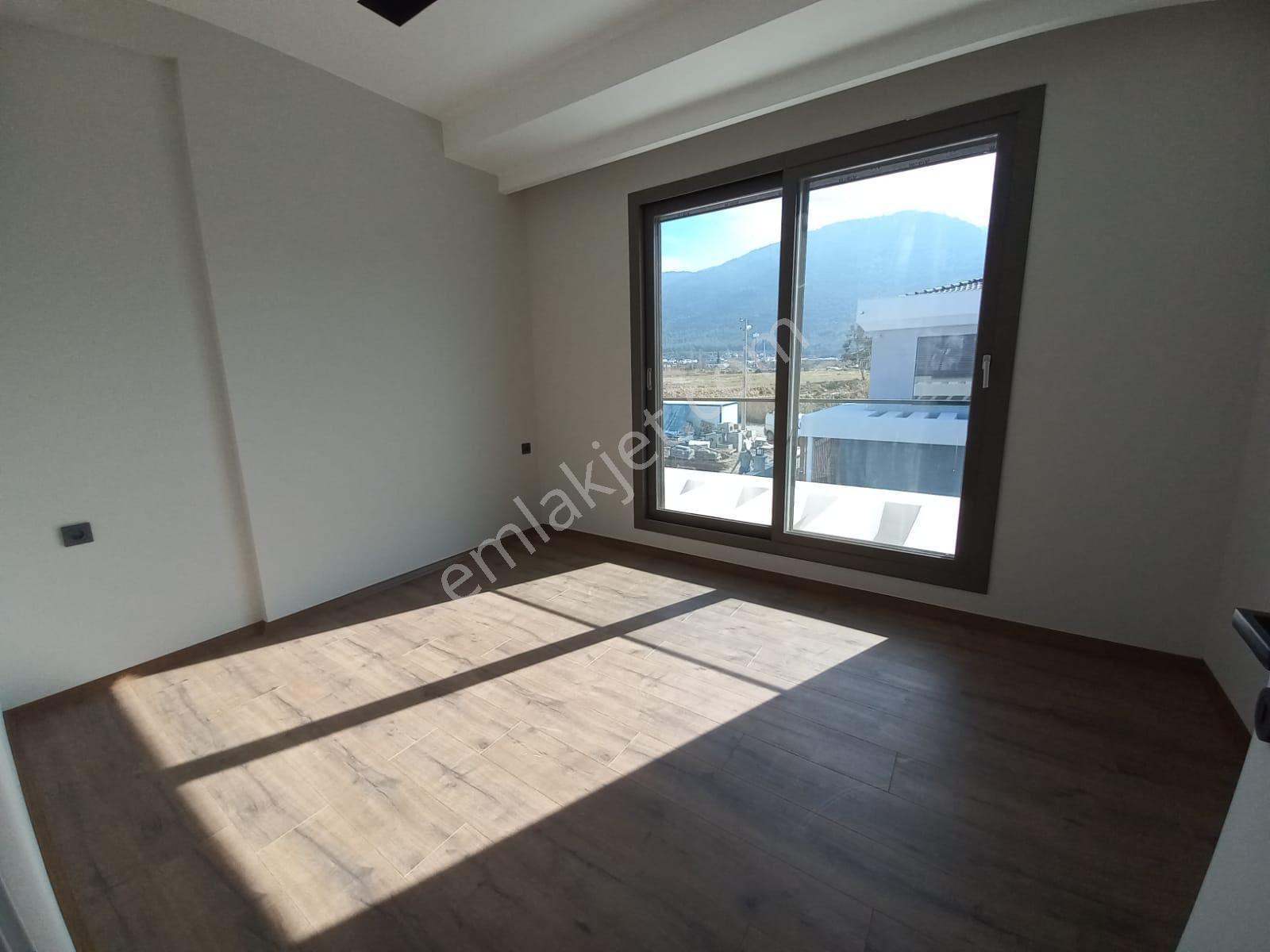 Kuşadası Davutlarda 3+1 150m2 Özel Havuzlu Özel Otoparklı Lux Yerden Isıtmalı V - Görsel 22
