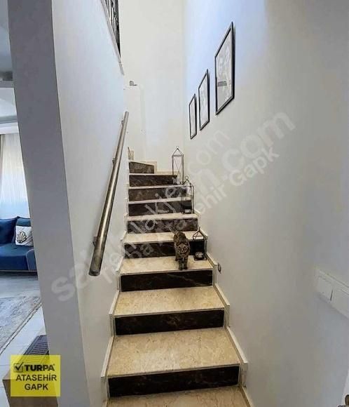 Karşıyaka Fikri Altay'da 4+1 147m² Dublex Daire - Görsel 14