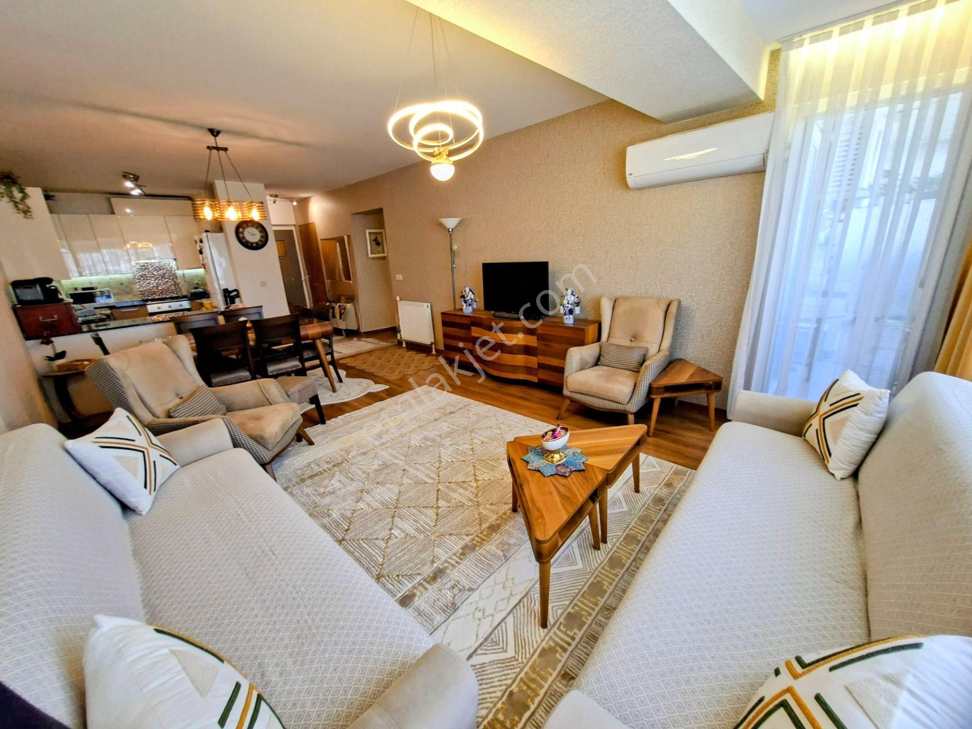 Kw Cobans’dan Palmiye Park Renova’da Kaçmaz Daire – Geniş Balkonlu, Önü Açık, Şık & Bakımlı! - Görsel 4