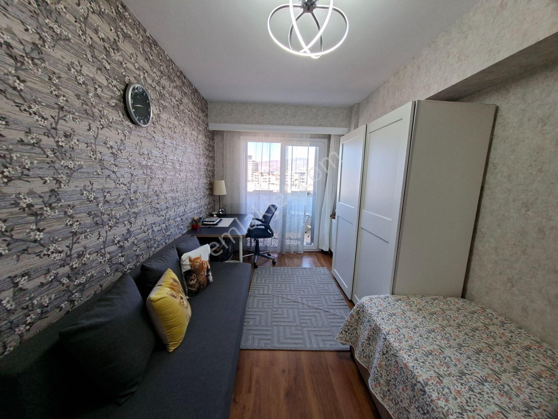 Kw Cobans’dan Palmiye Park Renova’da Kaçmaz Daire – Geniş Balkonlu, Önü Açık, Şık & Bakımlı! - Görsel 18