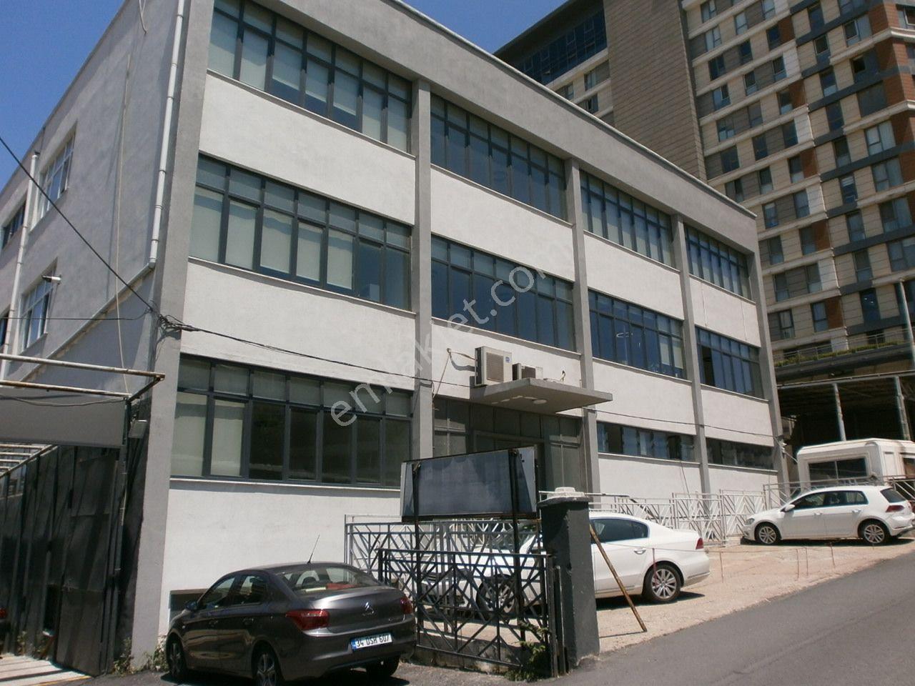 Sahibinden Bayrampaşa'da Müstakil Komple Kiralık Fabrika Binası - Görsel 3