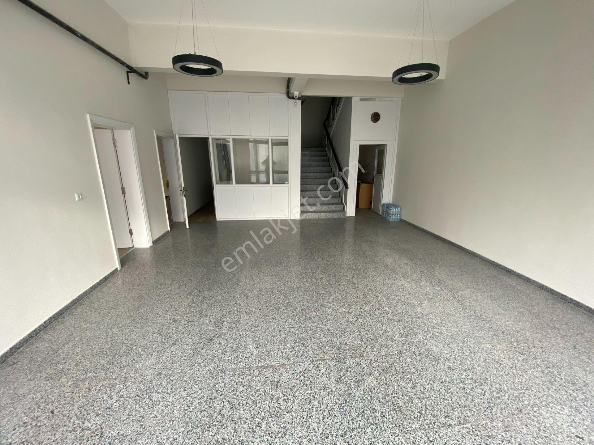 Sahibinden Bayrampaşa'da Müstakil Komple Kiralık Fabrika Binası - Görsel 17