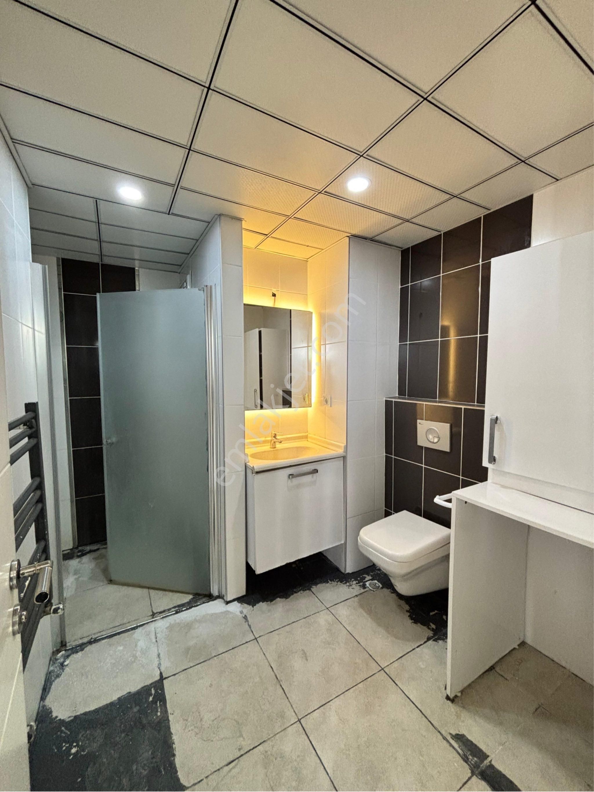 Remint’den Yüzüncü Yıl Mahallesinde 3+1 Açık Mutfak Çift Banyo Doğalgazlı Direk Hasarsız Satılık!!! - Görsel 12