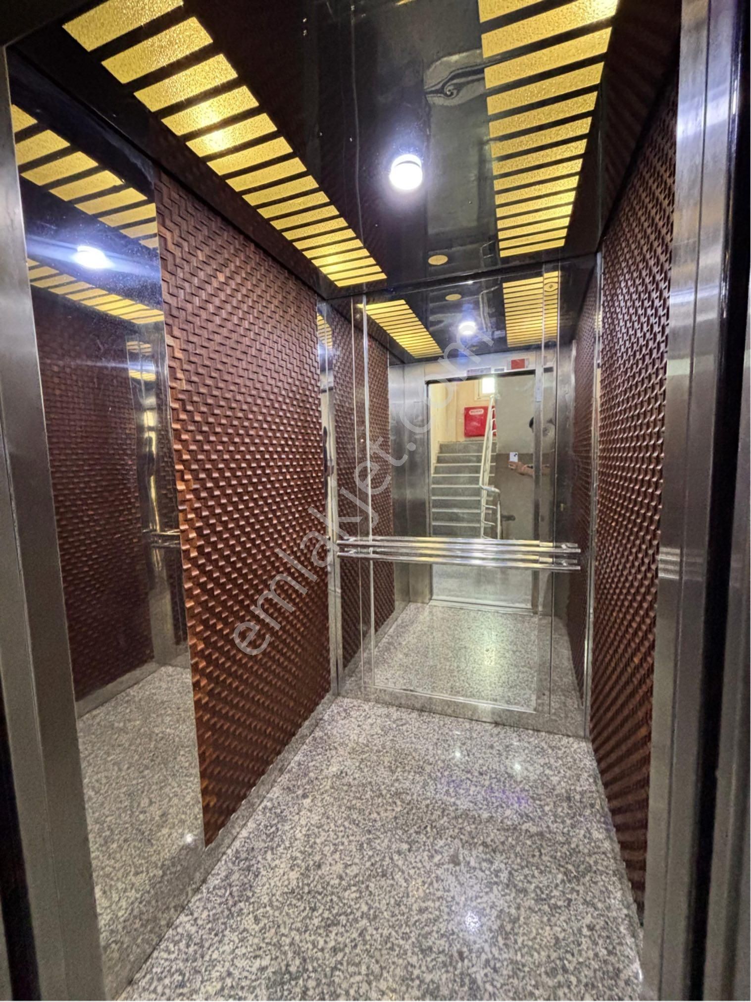 Remint’den Yüzüncü Yıl Mahallesinde 3+1 Açık Mutfak Çift Banyo Doğalgazlı Direk Hasarsız Satılık!!! - Görsel 2