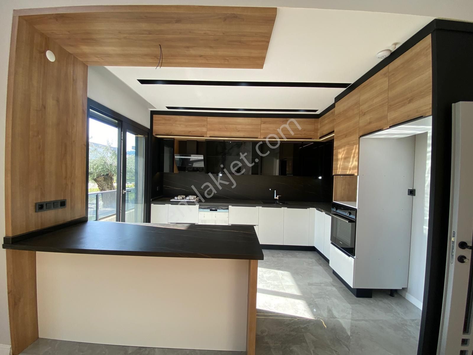 Güçlü Kardeşler Altınoluk Denize 100 Metre Ultra Lüks Villa'lar - Görsel 15