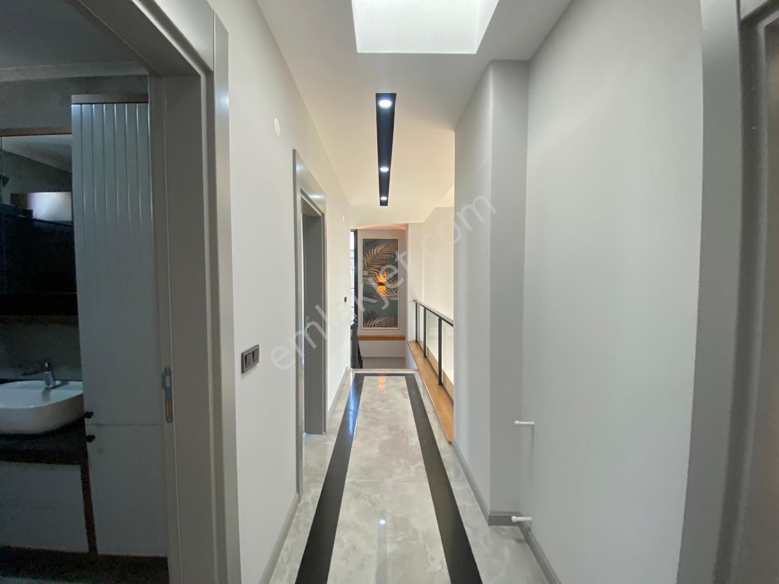 Güçlü Kardeşler Altınoluk Denize 100 Metre Ultra Lüks Villa'lar - Görsel 32