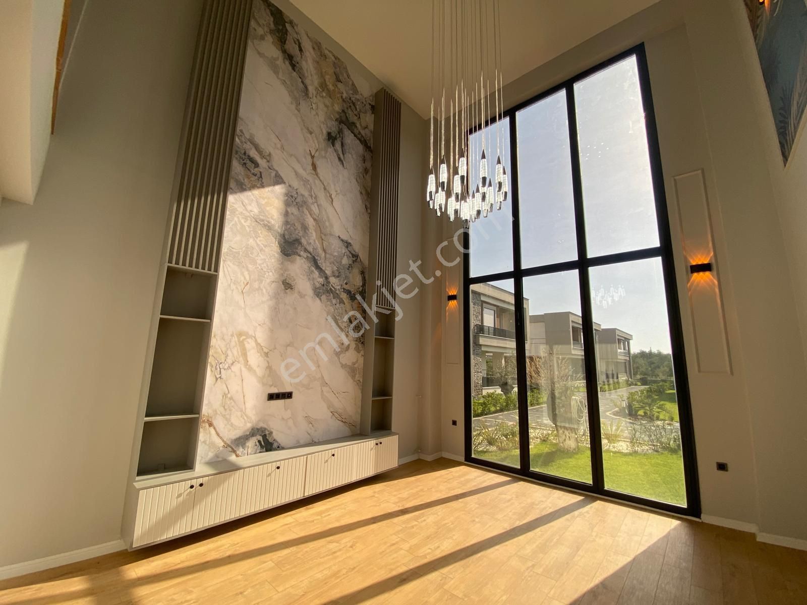 Güçlü Kardeşler Altınoluk Denize 100 Metre Ultra Lüks Villa'lar - Görsel 18