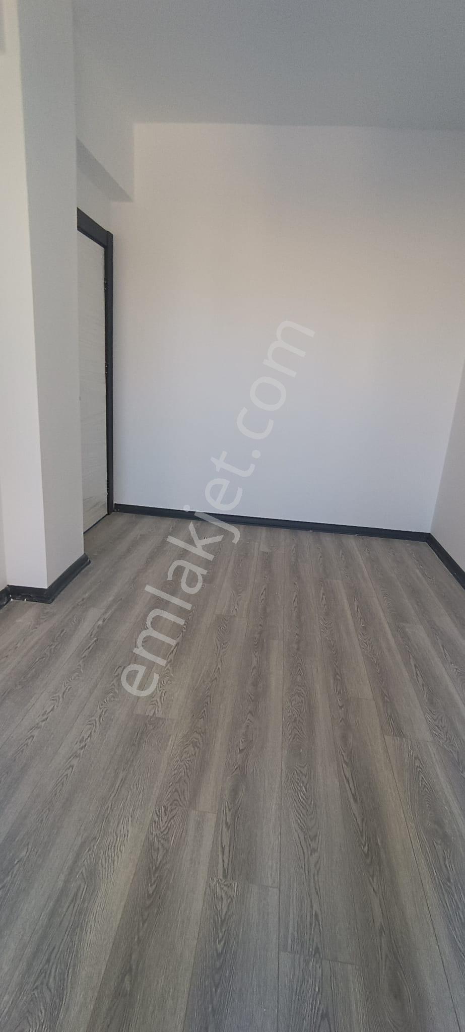 Hürriyette Ara Katta Site İçerisinde 2+1 Satılık Fırsat Daire - Görsel 7