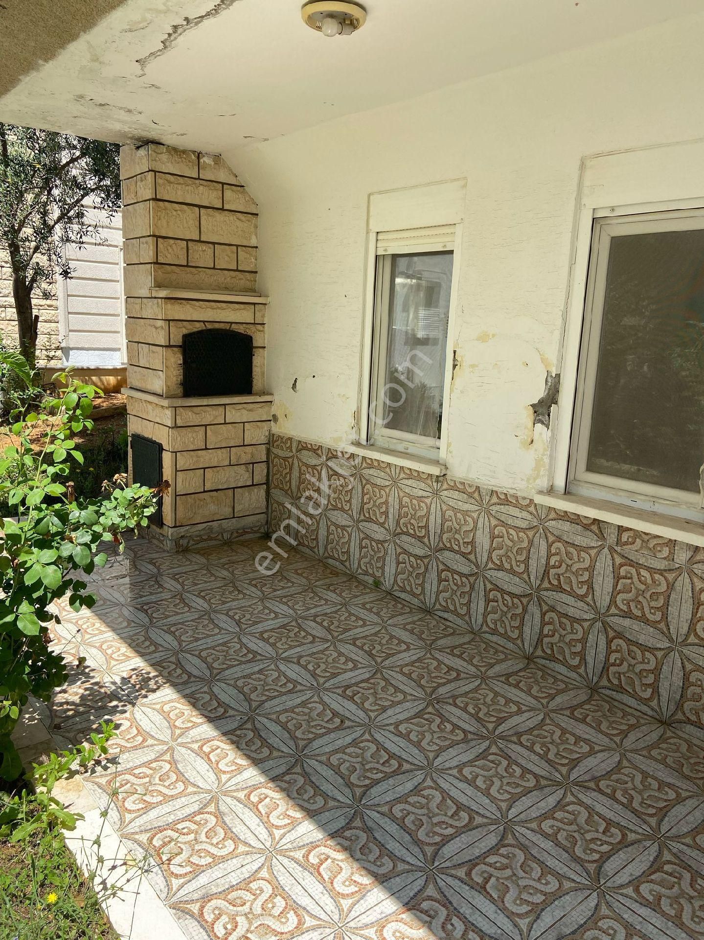 Cenger Mahallesinde Sefa Sitesinde Satılık 3+1 3 Katlı - Görsel 5