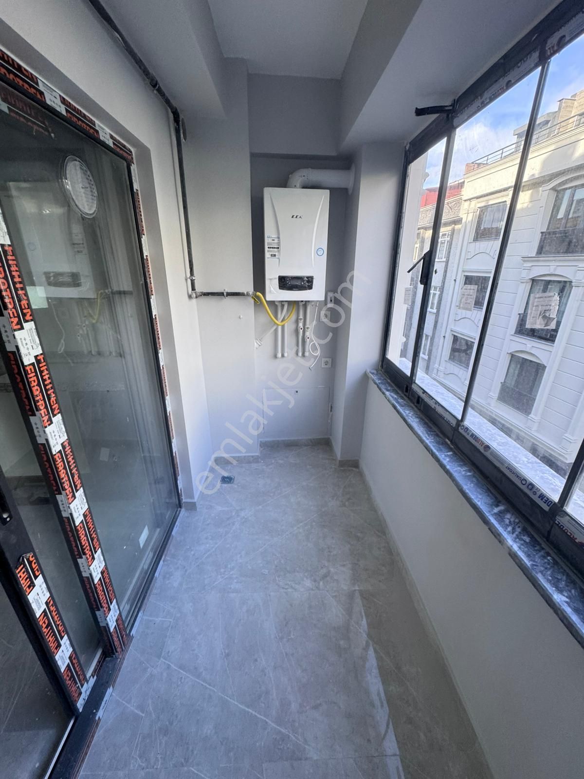 Hürriyet Mahallesinde Satılık 2+1 Daire - Görsel 11