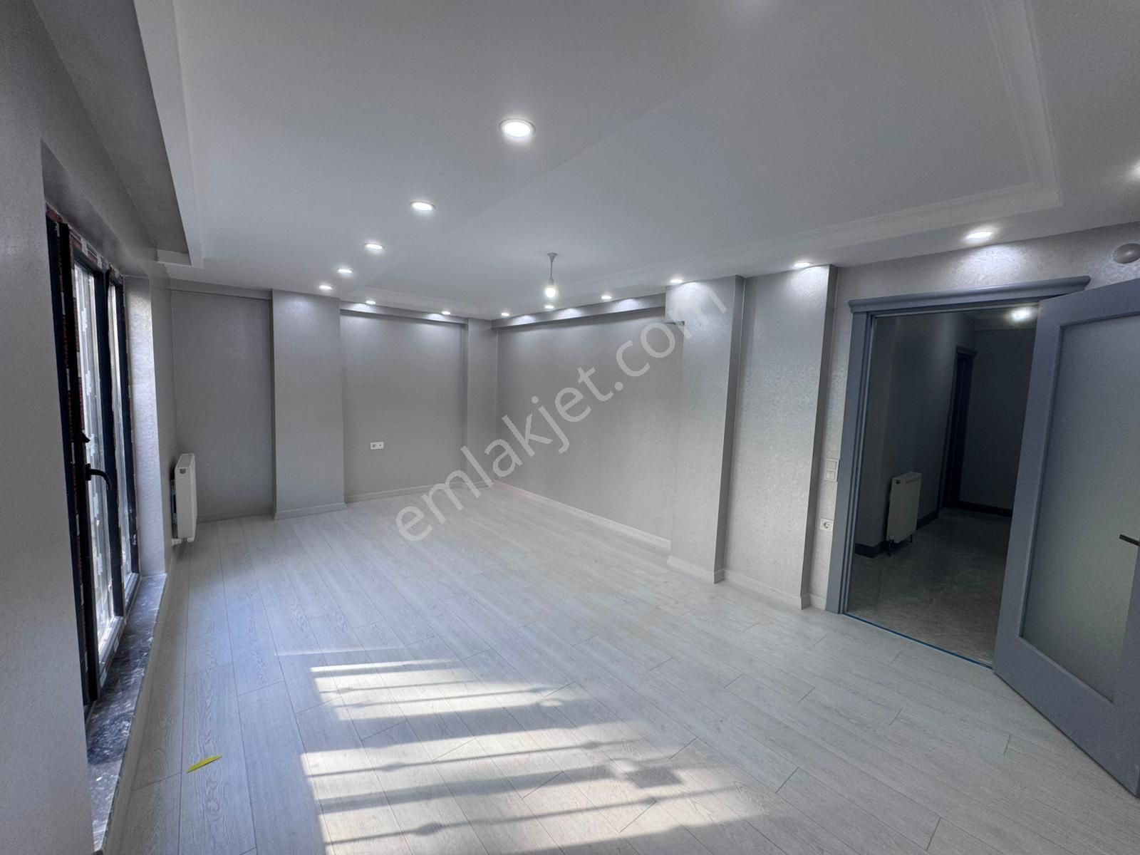 Hürriyet Mahallesinde Satılık 2+1 Daire - Görsel 2