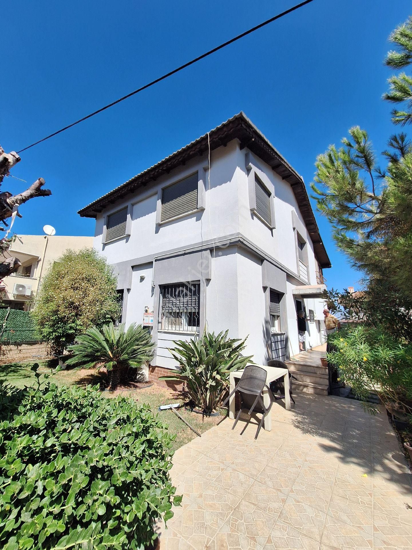 Urla Güvendik'te 375 M2 Arsa İcinde 4+1 Ayrık Nizam Villa - Görsel 5