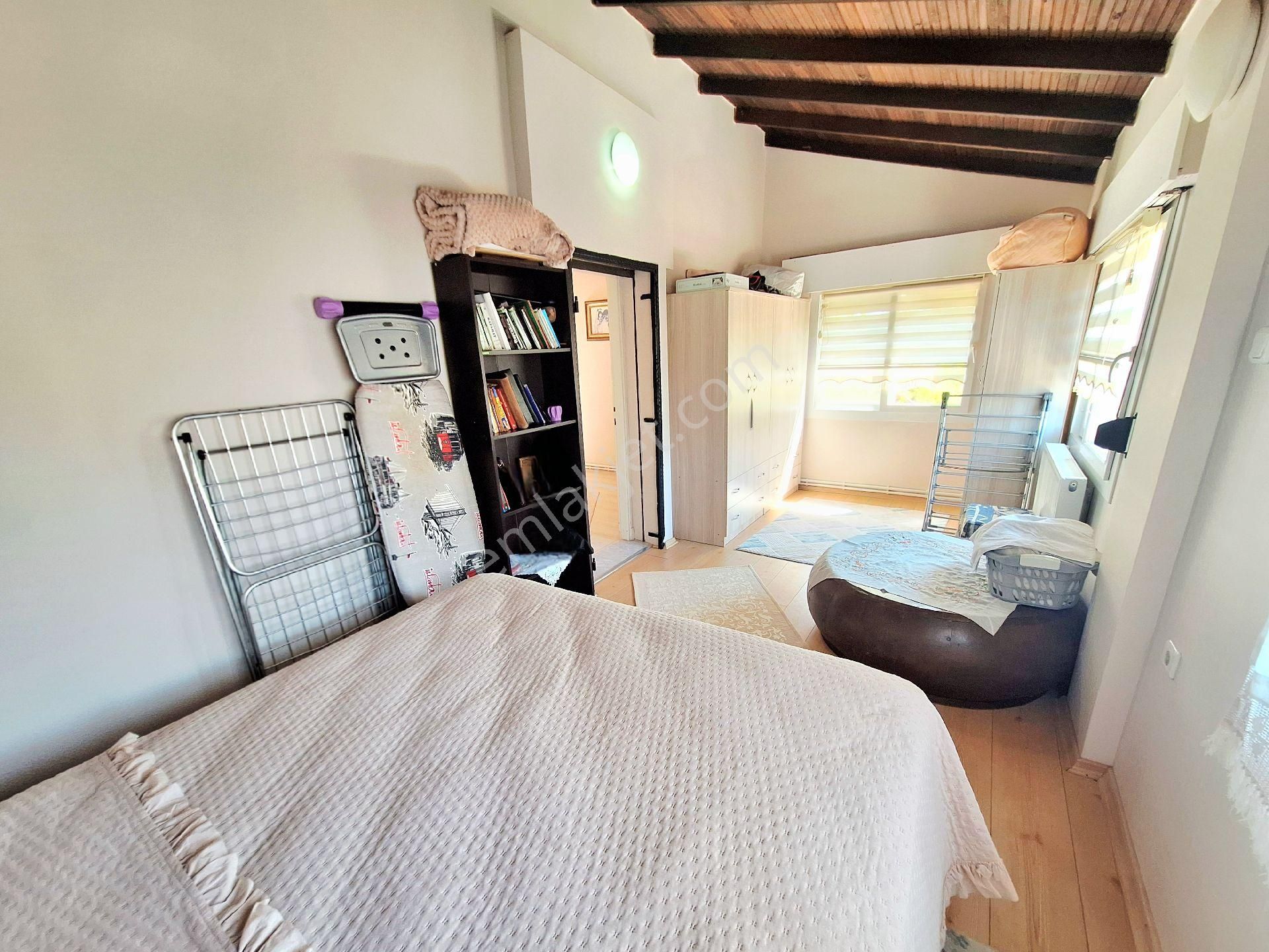 Urla Güvendik'te 375 M2 Arsa İcinde 4+1 Ayrık Nizam Villa - Görsel 21