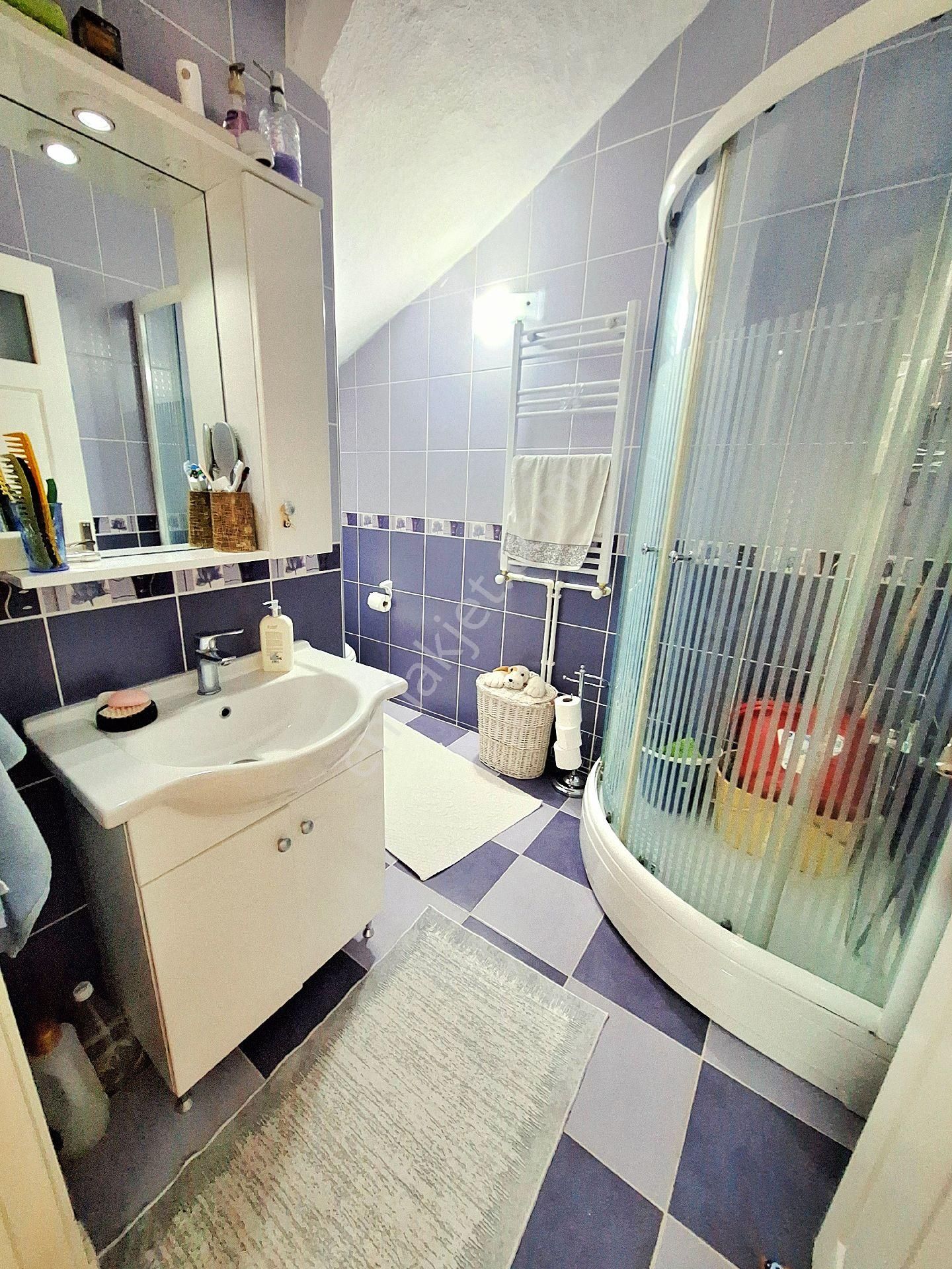 Urla Güvendik'te 375 M2 Arsa İcinde 4+1 Ayrık Nizam Villa - Görsel 27