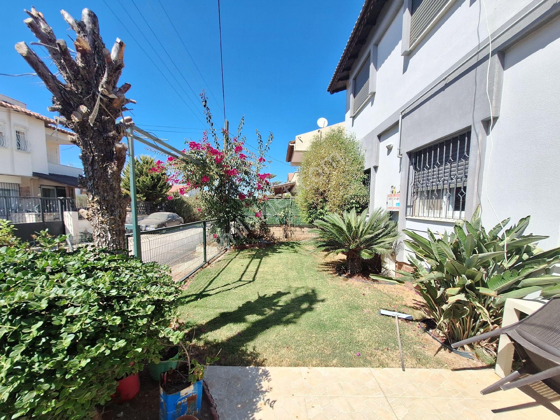 Urla Güvendik'te 375 M2 Arsa İcinde 4+1 Ayrık Nizam Villa - Görsel 4