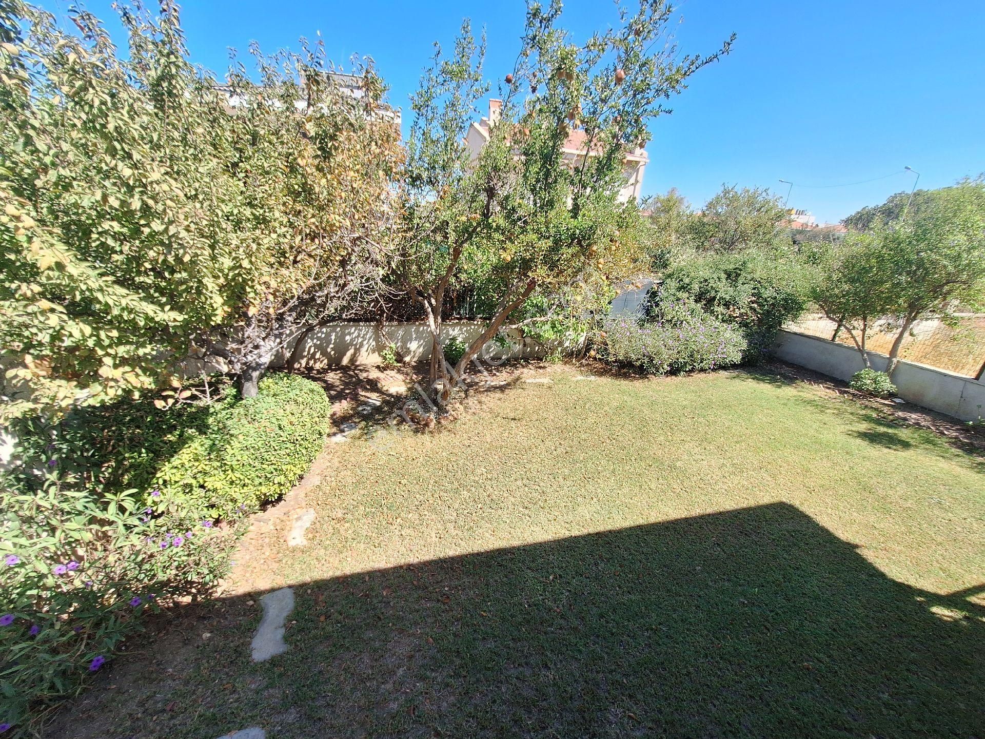 Urla Güvendik'te 375 M2 Arsa İcinde 4+1 Ayrık Nizam Villa - Görsel 11