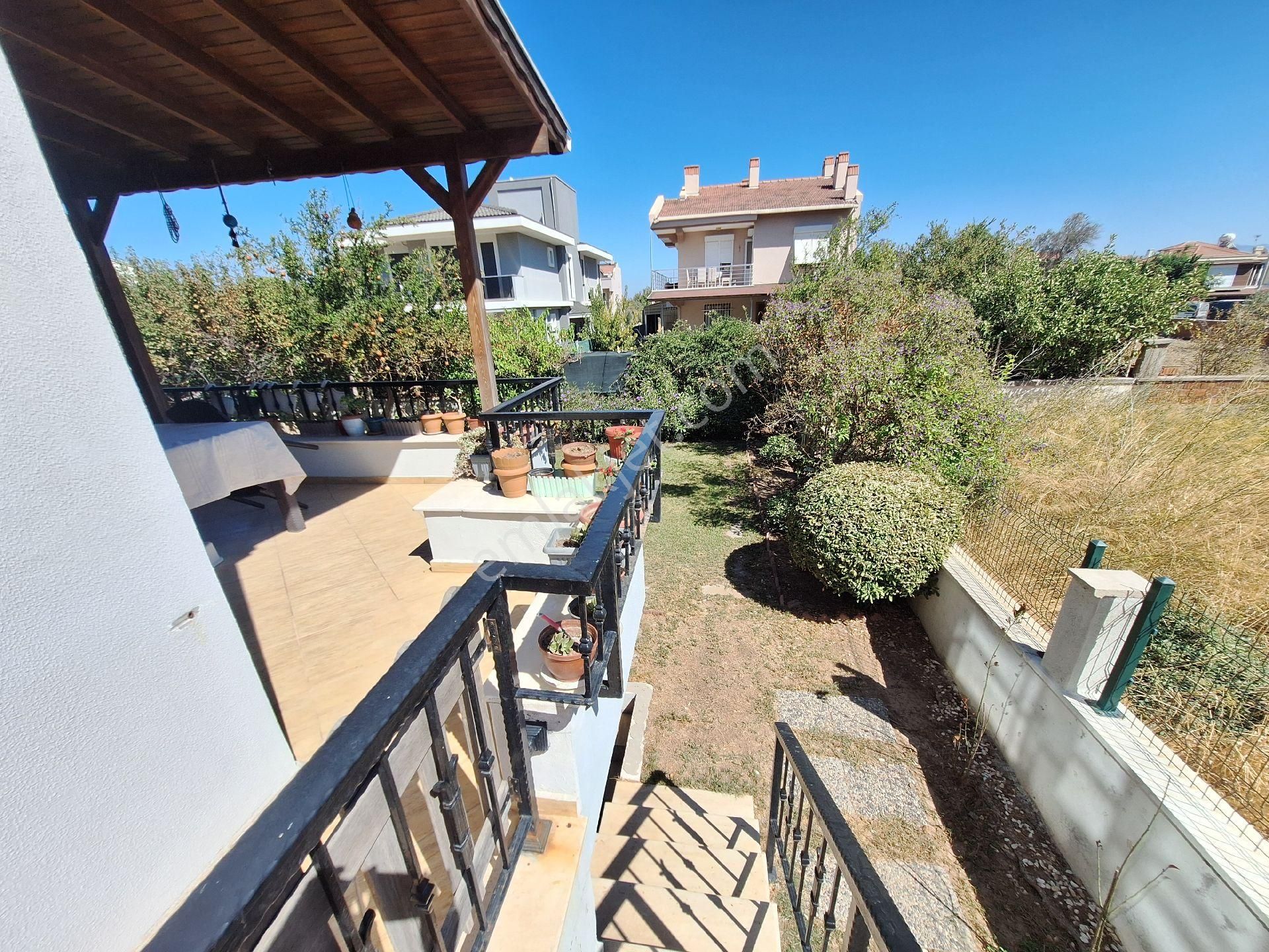 Urla Güvendik'te 375 M2 Arsa İcinde 4+1 Ayrık Nizam Villa - Görsel 9