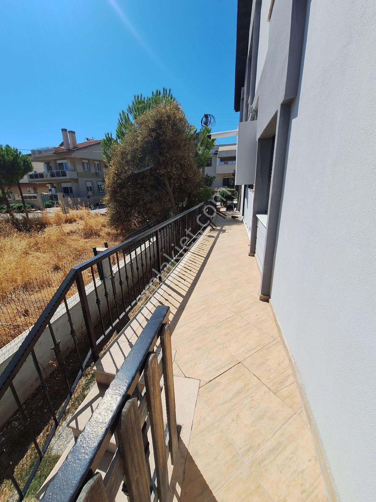 Urla Güvendik'te 375 M2 Arsa İcinde 4+1 Ayrık Nizam Villa - Görsel 10