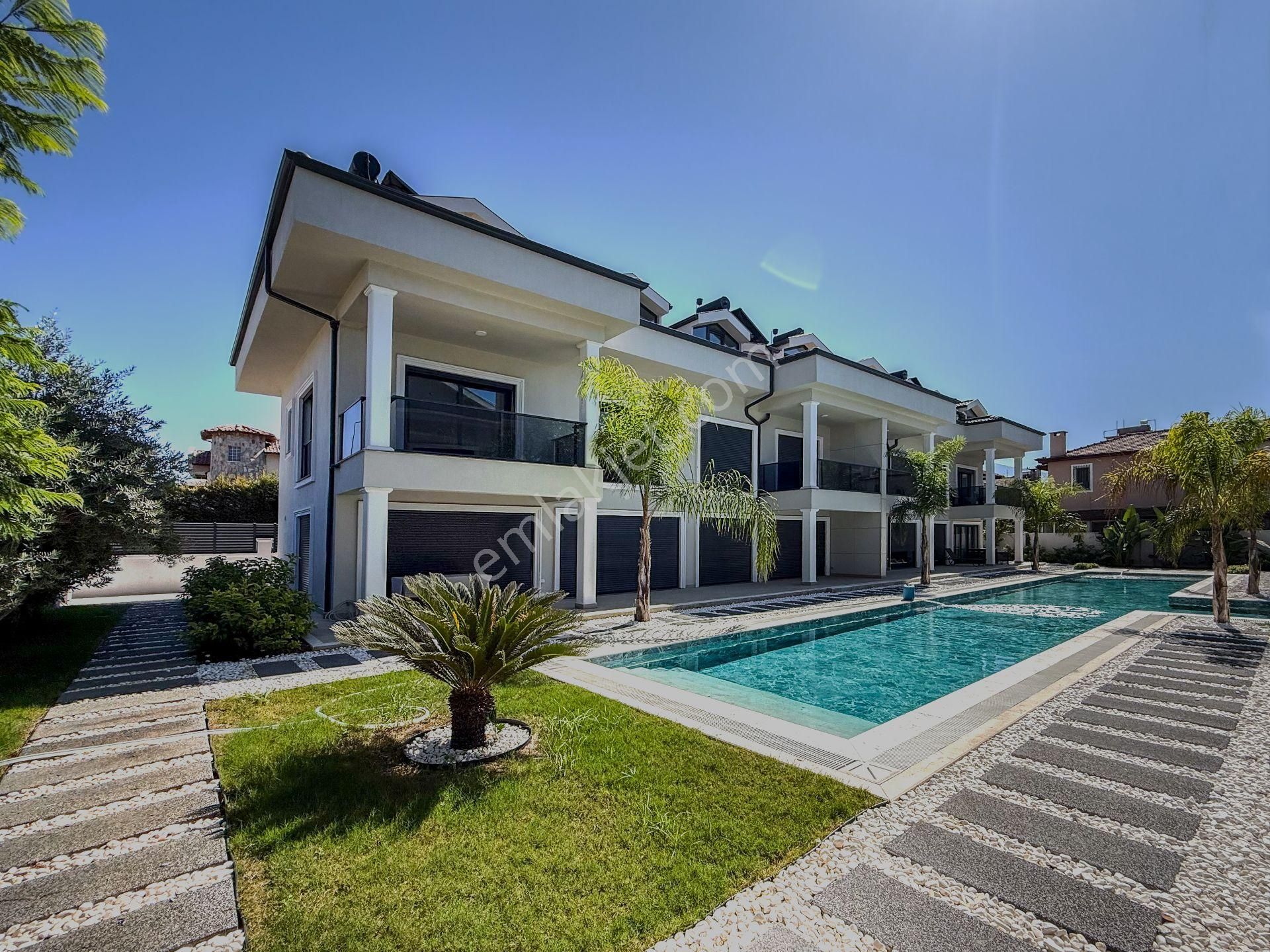 Goldhouse Dan Satılık Foça Denize 700 M Lüks 4+1 Köşe Dubleks Daire