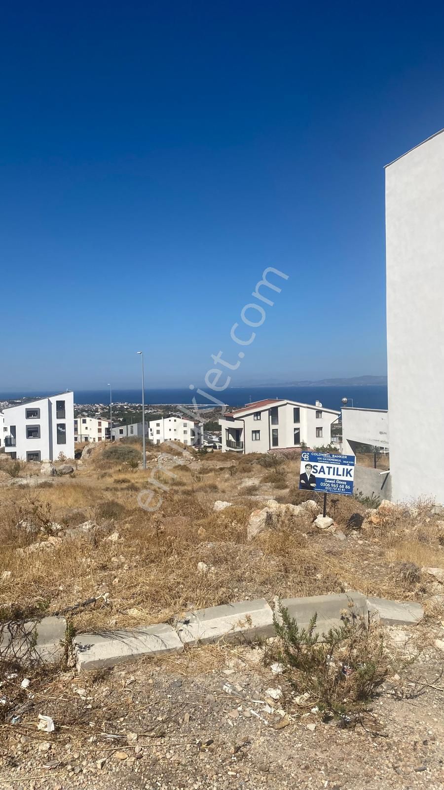 Mordoğan Kamukent'te İnşaata Hazır Projeli Tripleks İmarlı Arsa