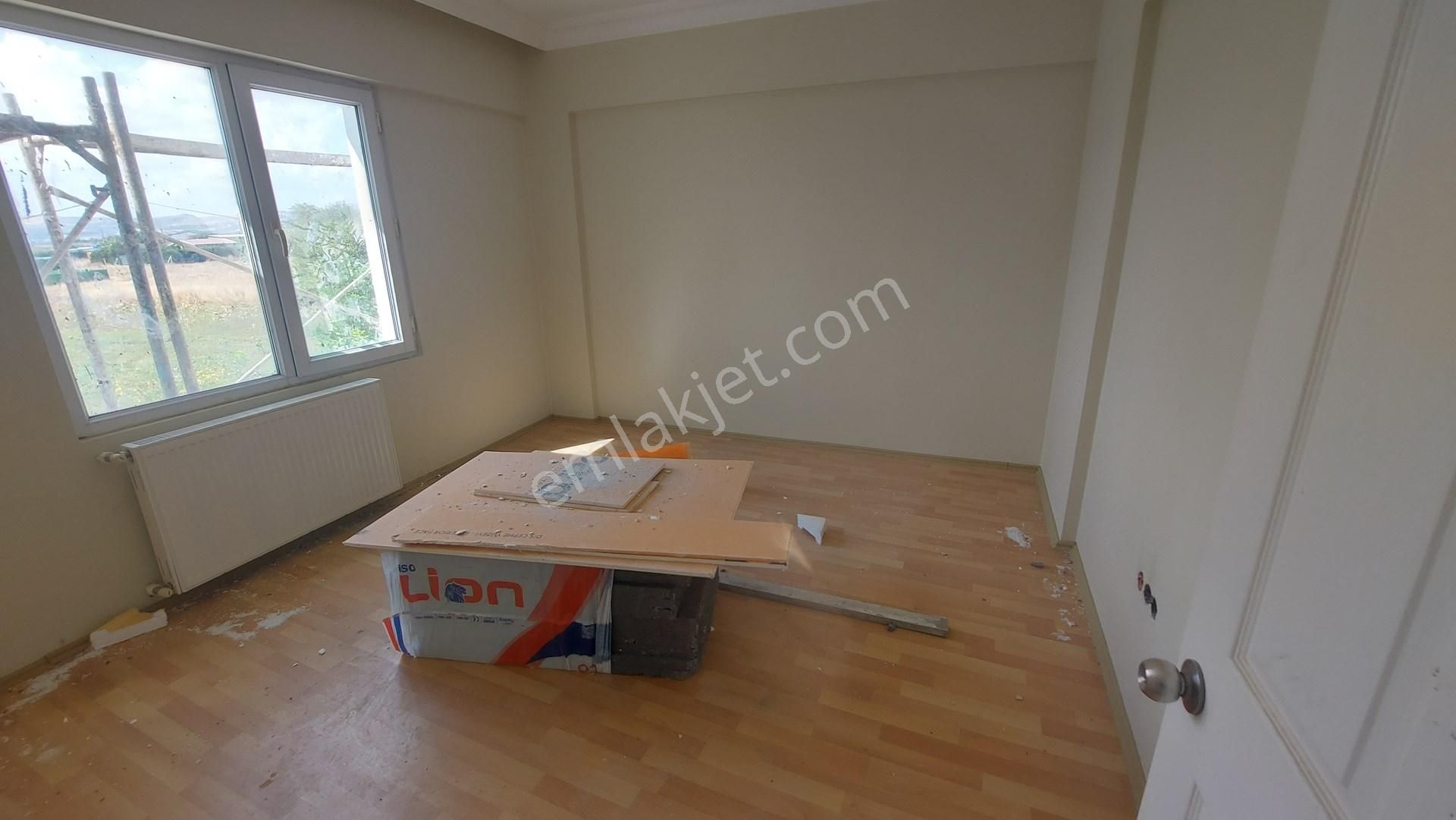 Çatalca İzzettin Mah Site İçerisinde Komple Yenilenmiş Satılık Dublex Villa - Görsel 20