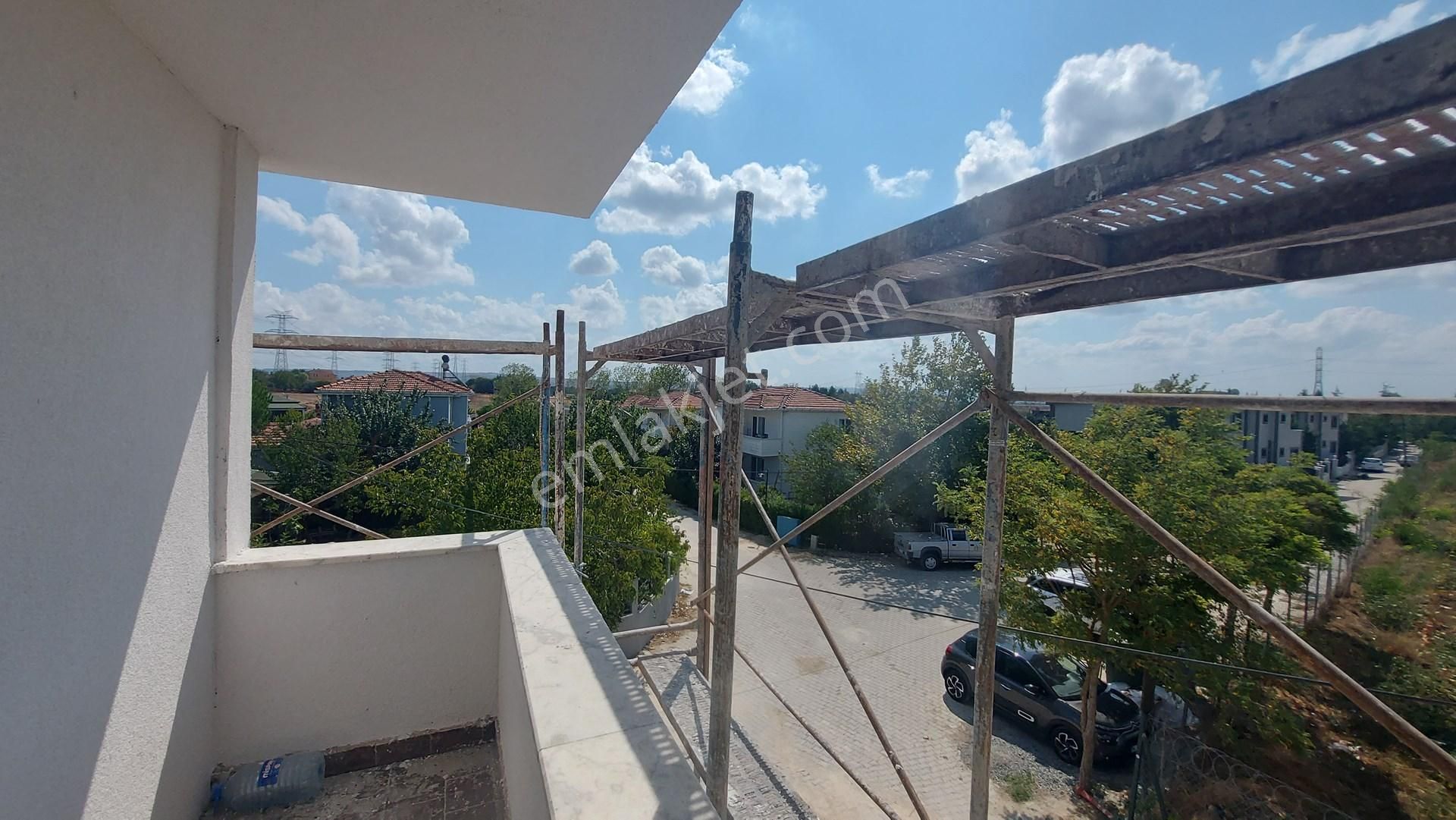 Çatalca İzzettin Mah Site İçerisinde Komple Yenilenmiş Satılık Dublex Villa - Görsel 24