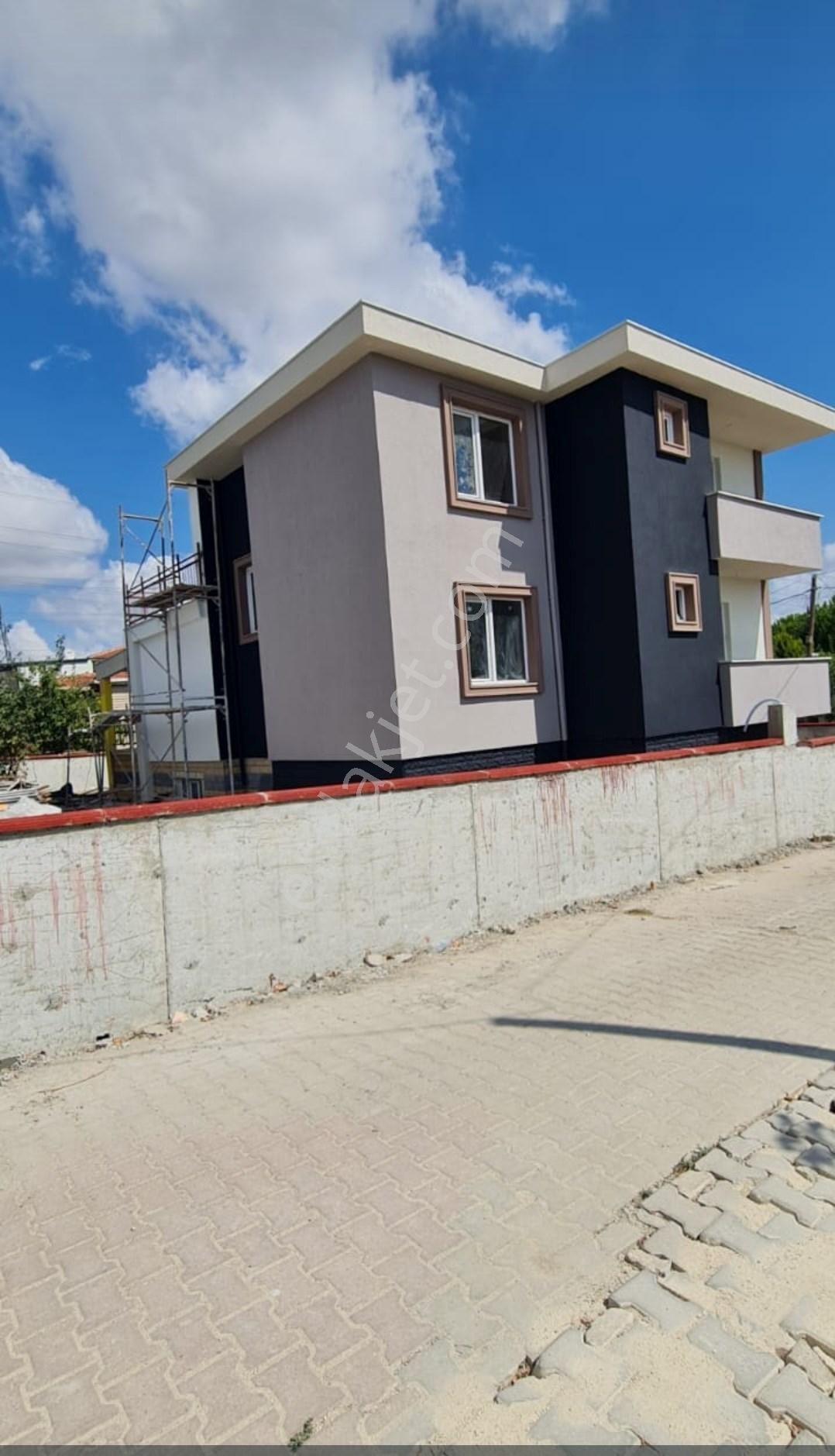 Çatalca İzzettin Mah Site İçerisinde Komple Yenilenmiş Satılık Dublex Villa - Görsel 2