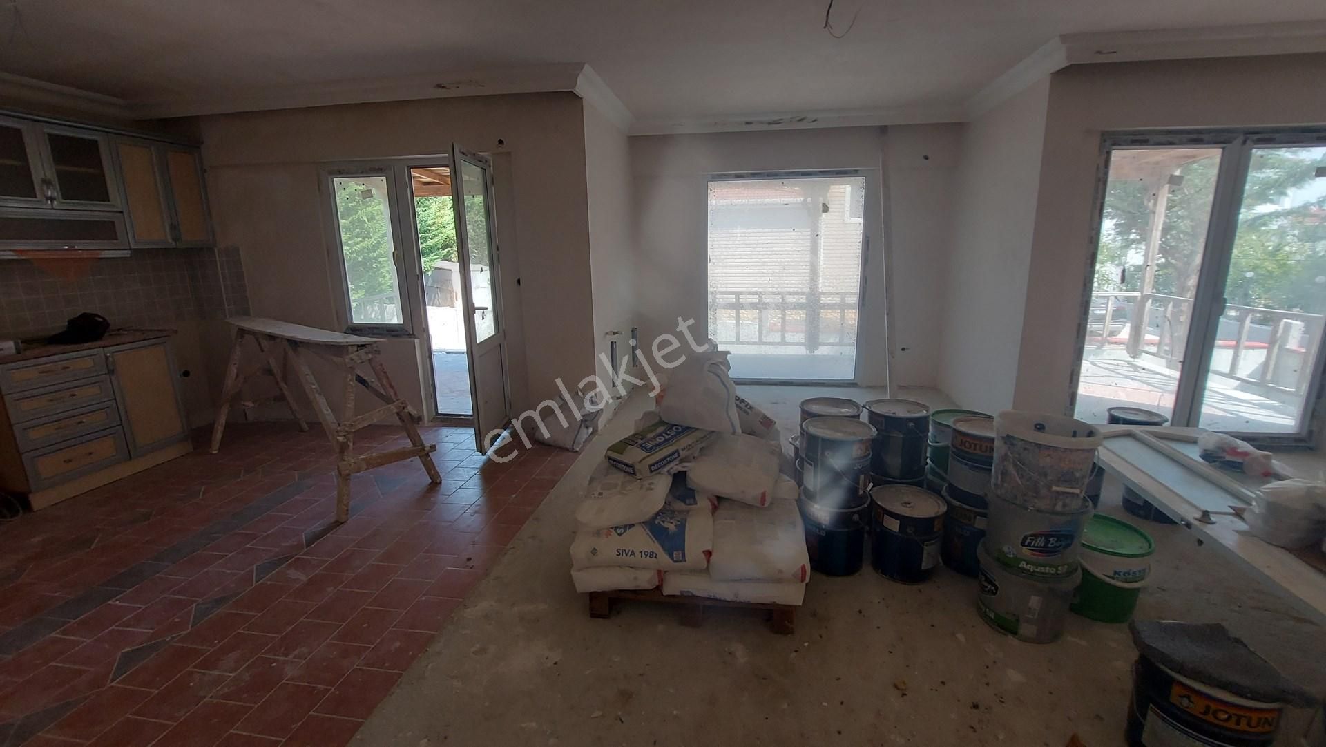 Çatalca İzzettin Mah Site İçerisinde Komple Yenilenmiş Satılık Dublex Villa - Görsel 17