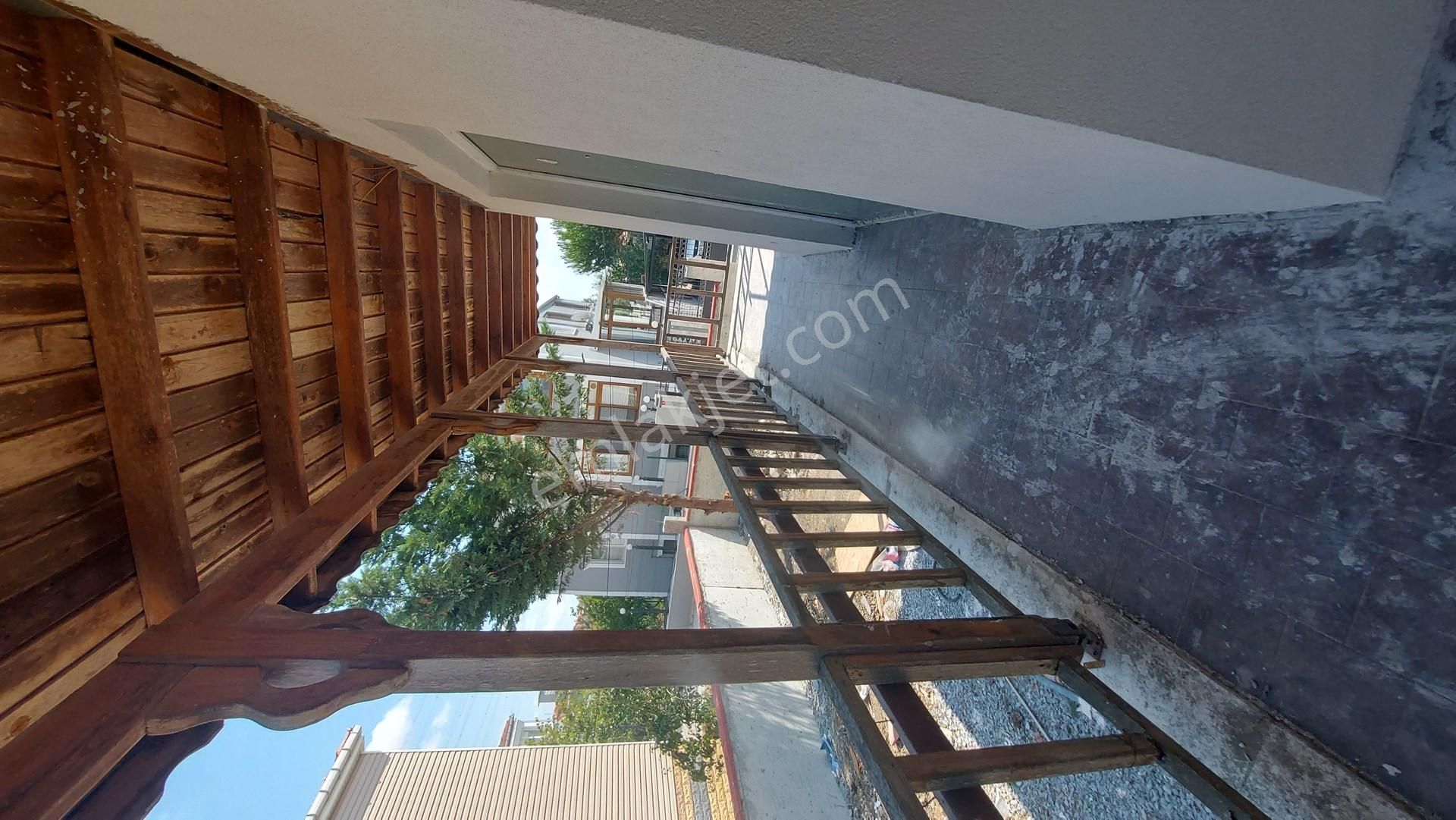 Çatalca İzzettin Mah Site İçerisinde Komple Yenilenmiş Satılık Dublex Villa - Görsel 12