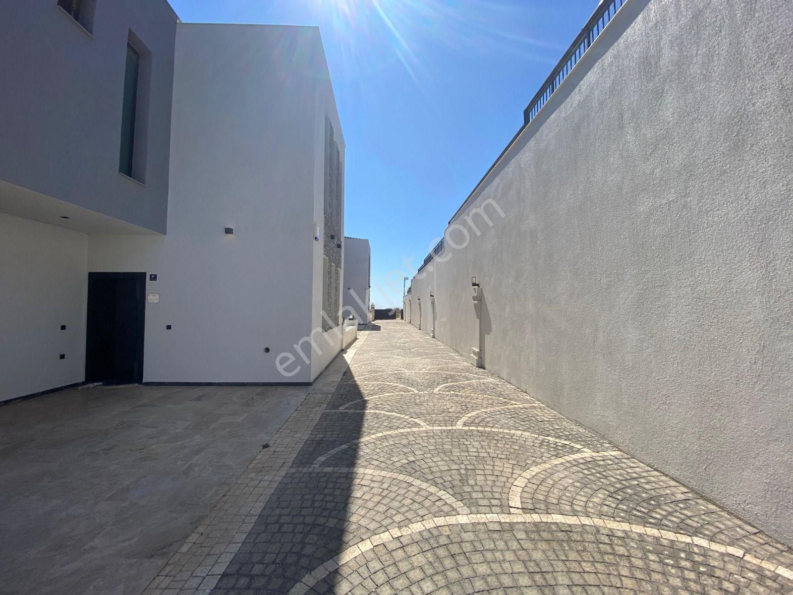 Didimde 500m2 Arsa İçerisinde Akıllı Sistemli Havuzlu 4+1 Ful Eşyalı Tam Müstakil Villamız Satışda - Görsel 33