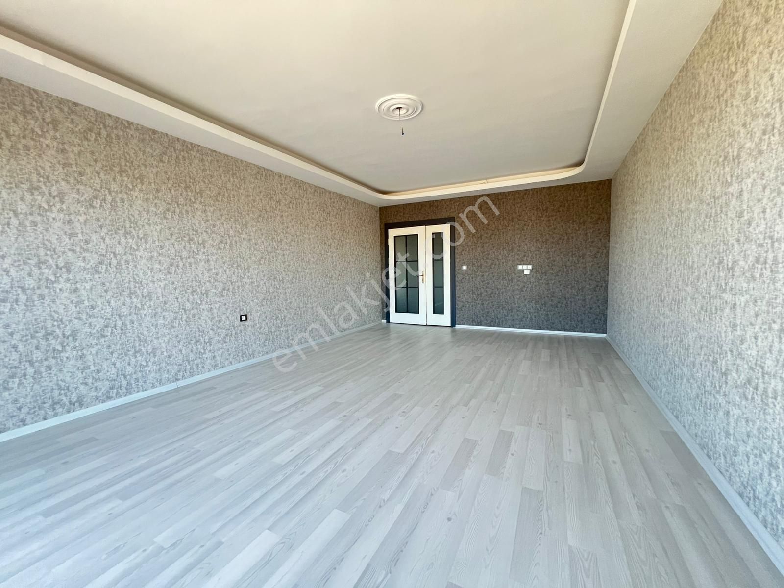 Engin Emlak'tan Merkezi Konumda Manzaralı 4+1 Site Dairesi - Görsel 7