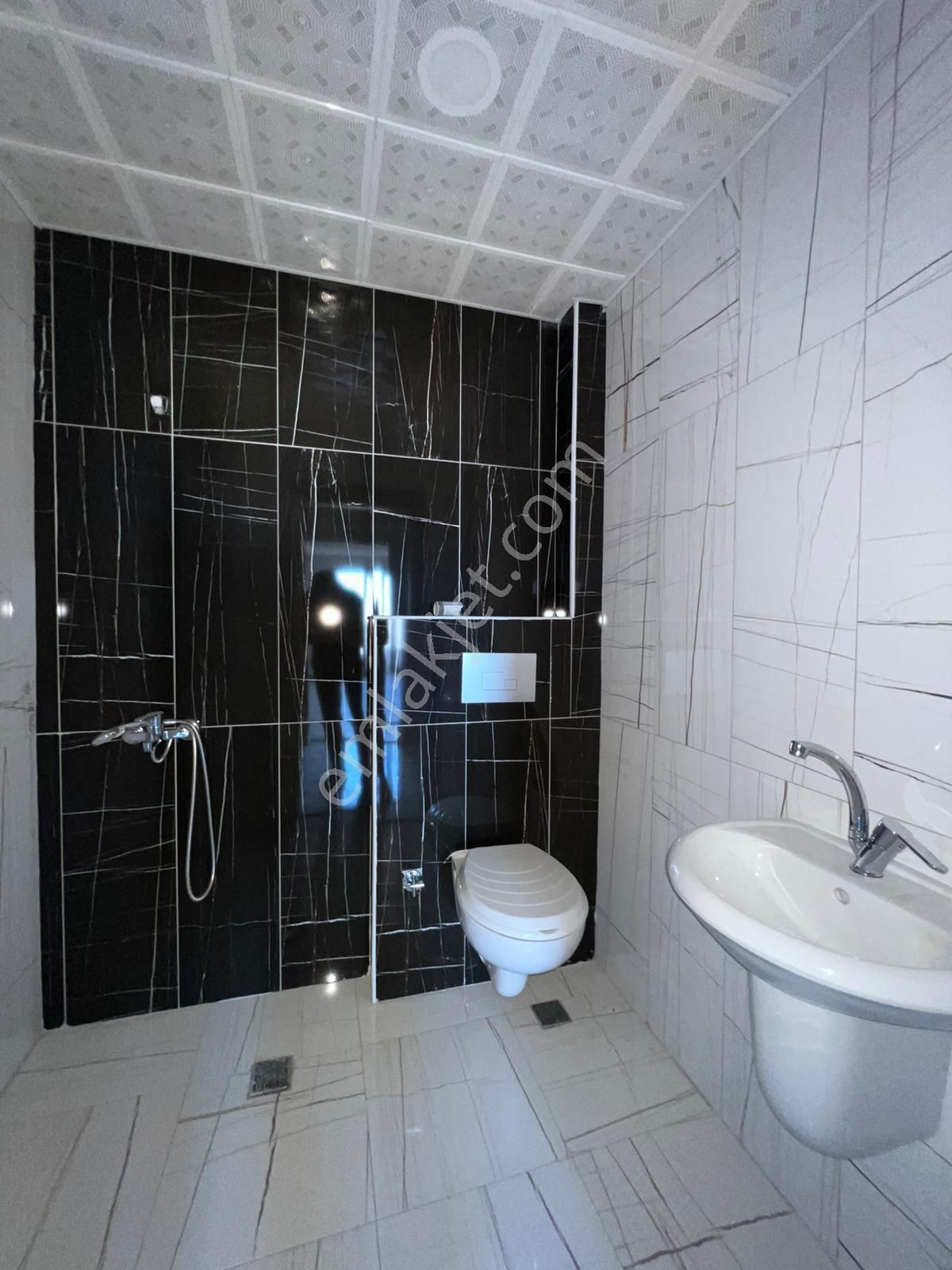 Engin Emlak'tan Merkezi Konumda Manzaralı 4+1 Site Dairesi - Görsel 26